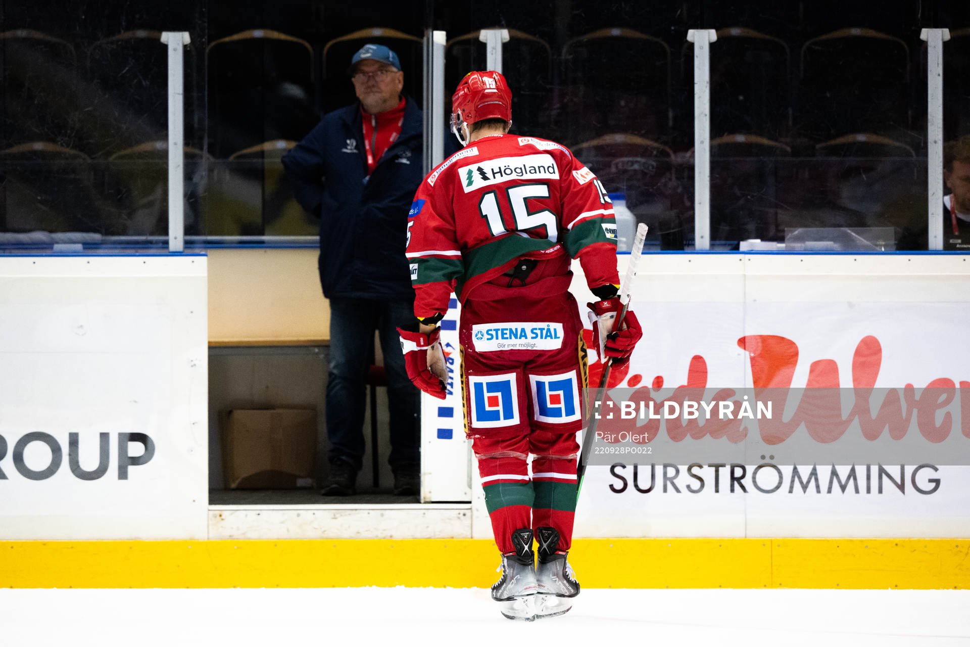 Modos Filip Svenningsson utvisas