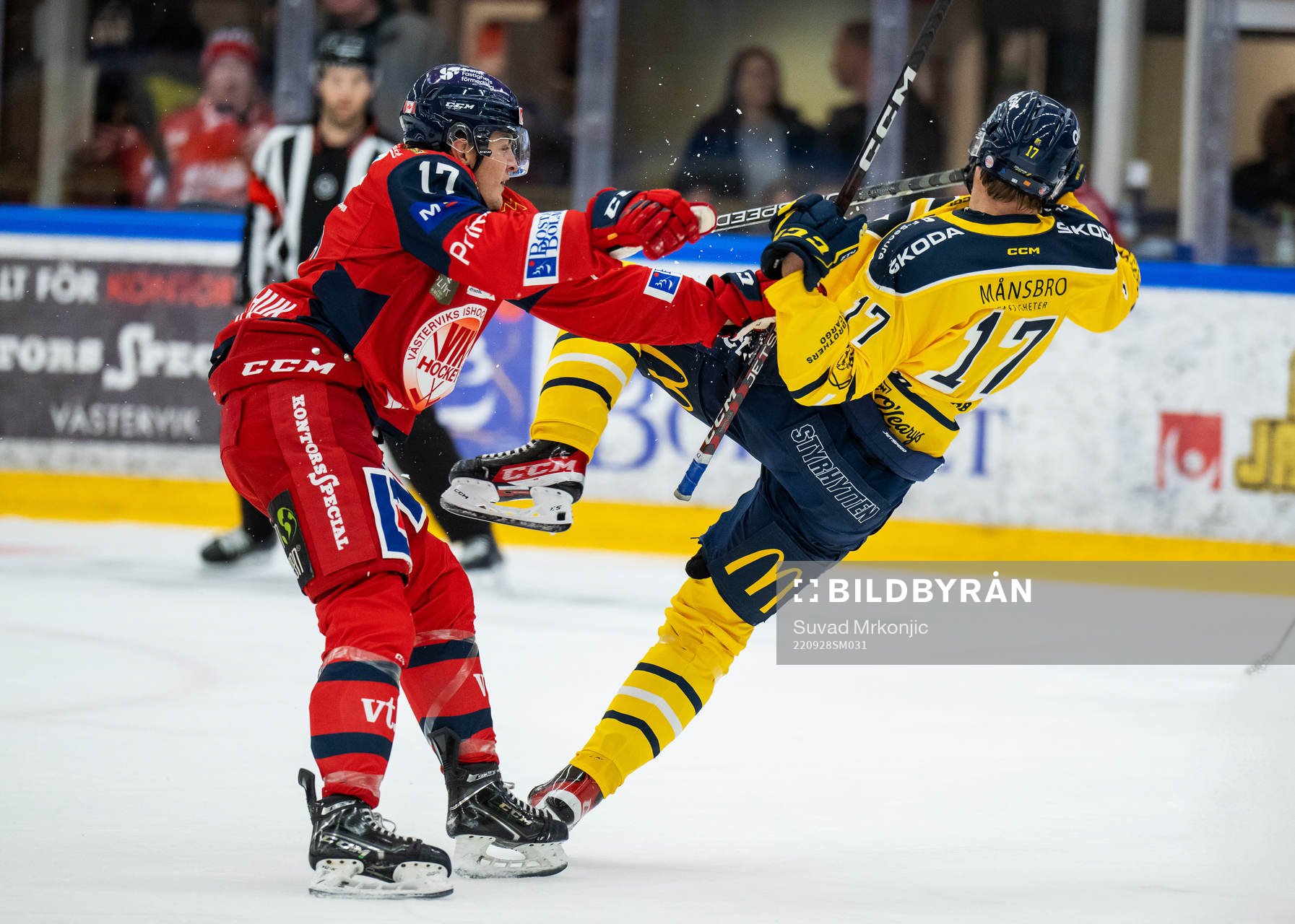 Västerviks Grayson Pawlenchuk och Södertäljes Johan