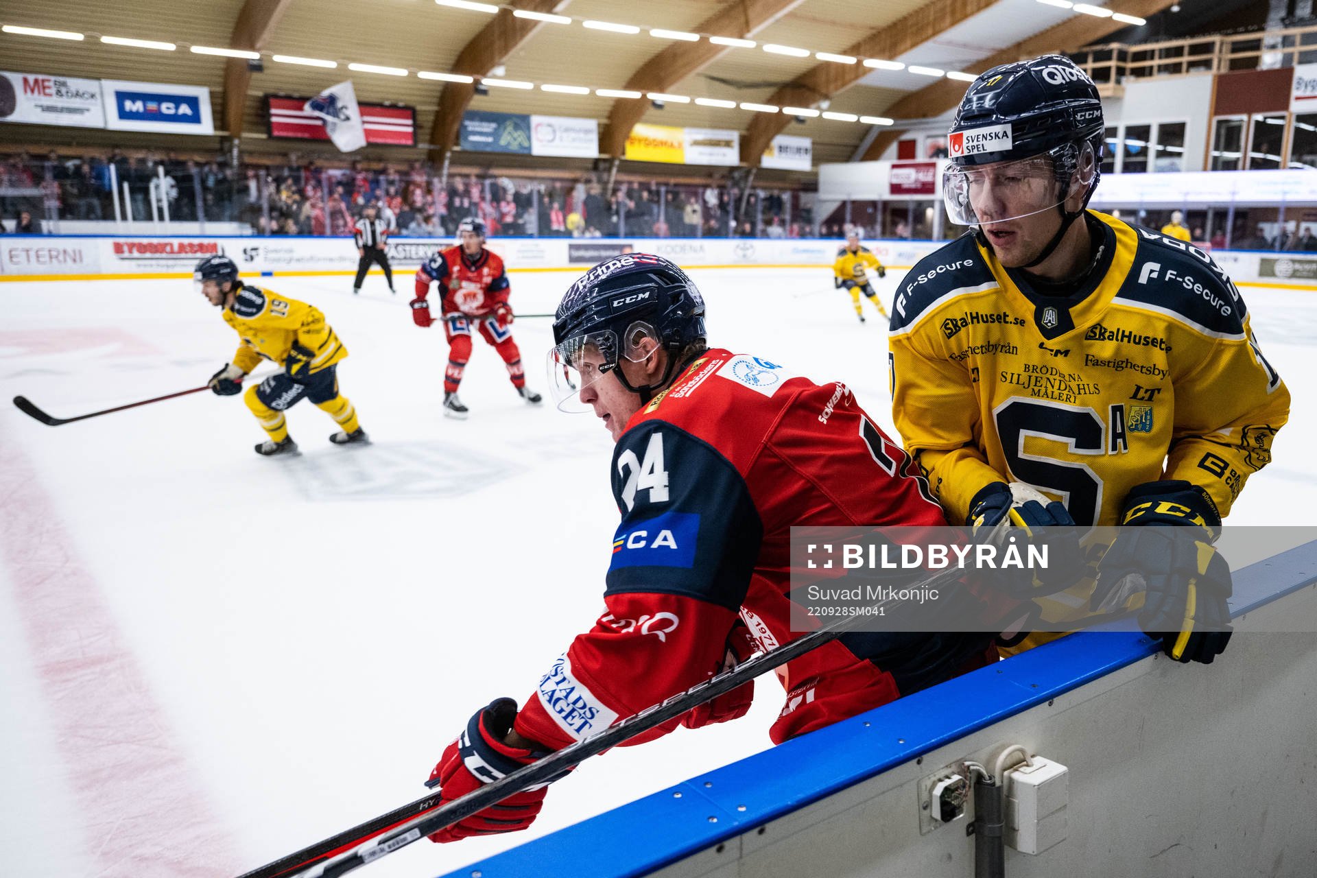 Västerviks Hampus Plato och Södertäljes Johan Ivarsson