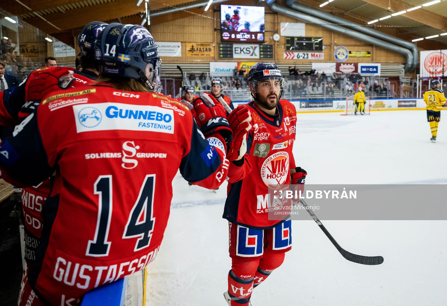 Västerviks Marcus Vela jublar