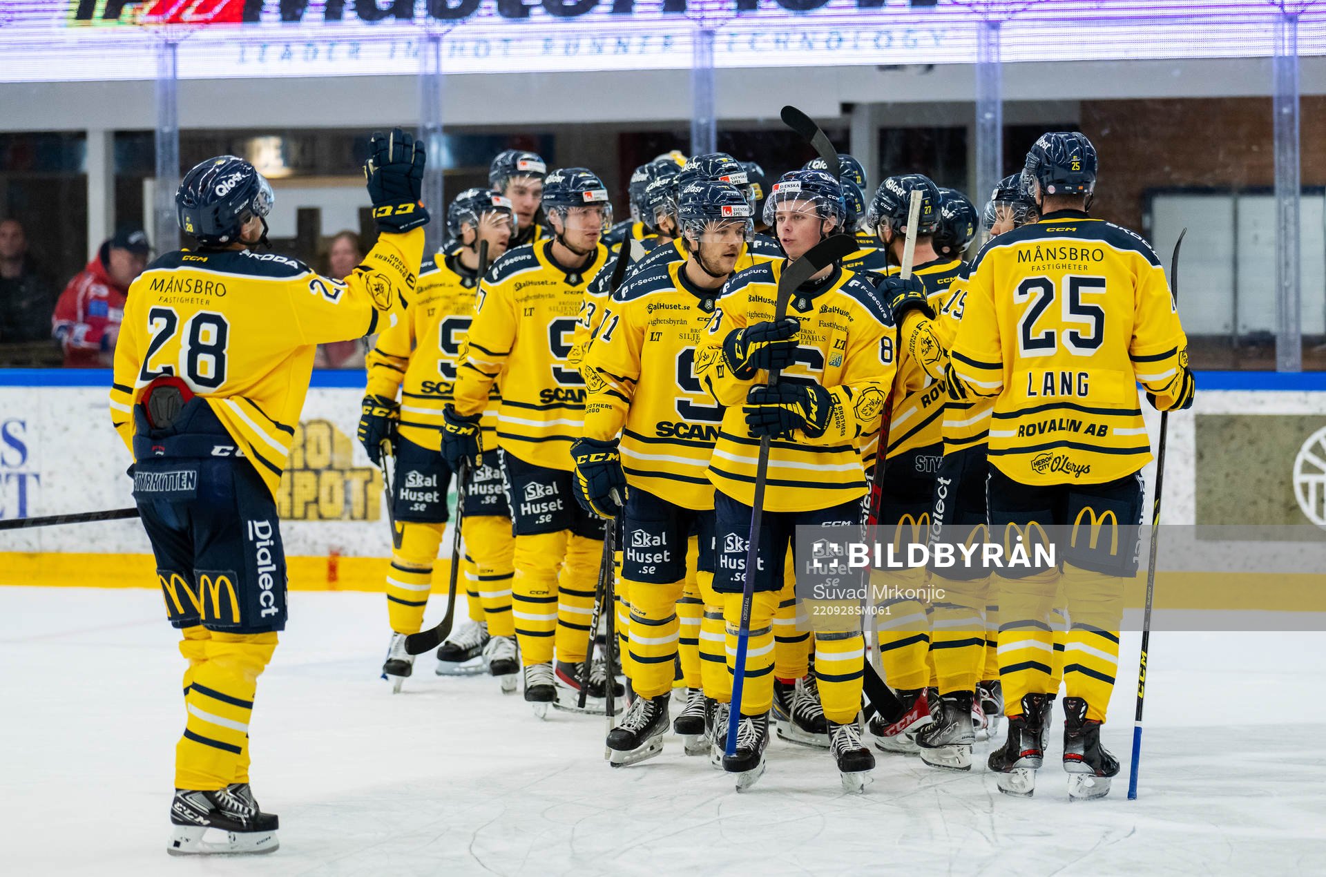 Södertäljes spelare jublar