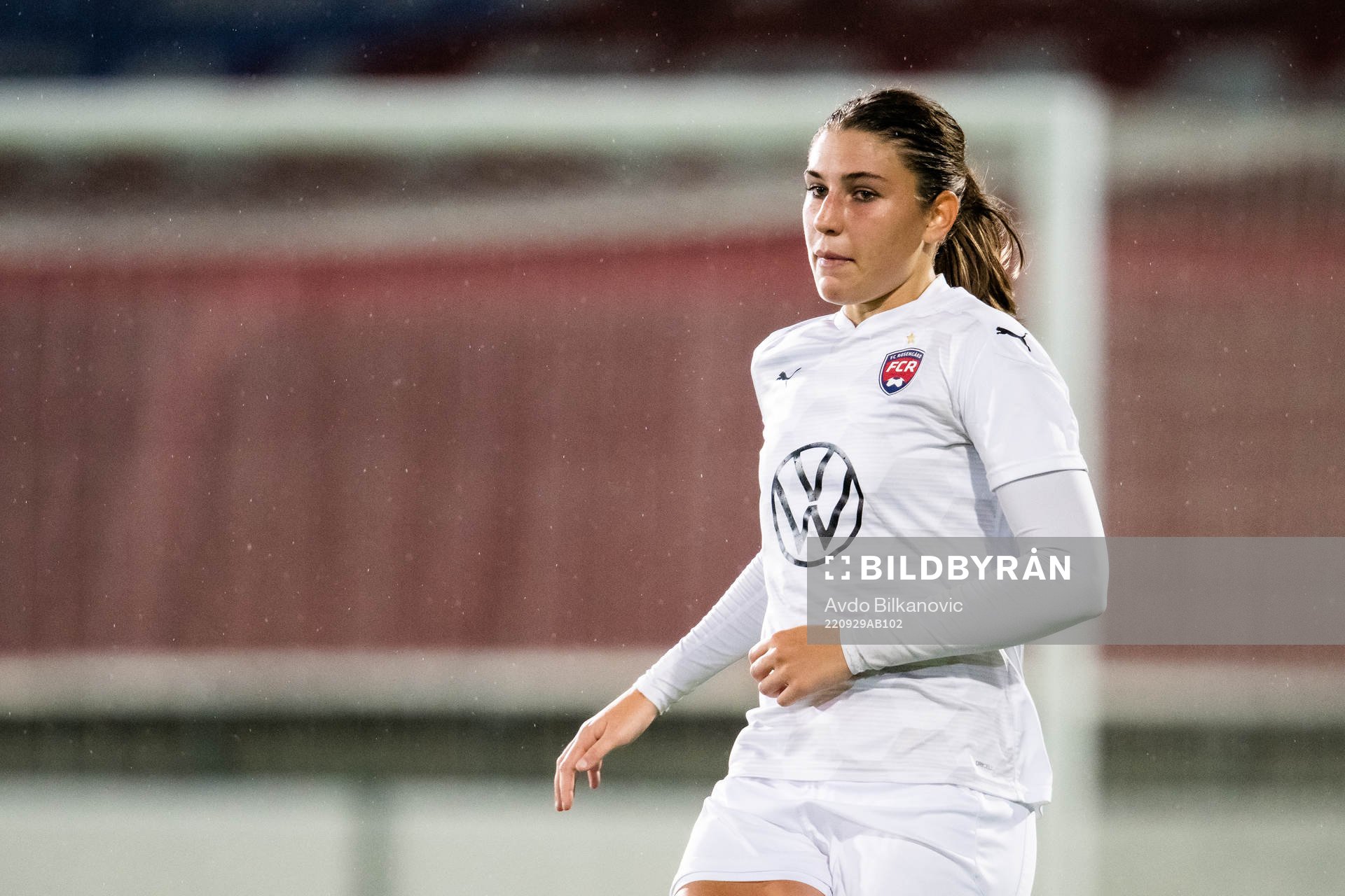 Rosengårds Vera Ivarsson under fotbollsmatchen i Distriktsmästerskap mellan FC Rosengård 1917 och Malmö FF den 29 september 2022 i Malmö.