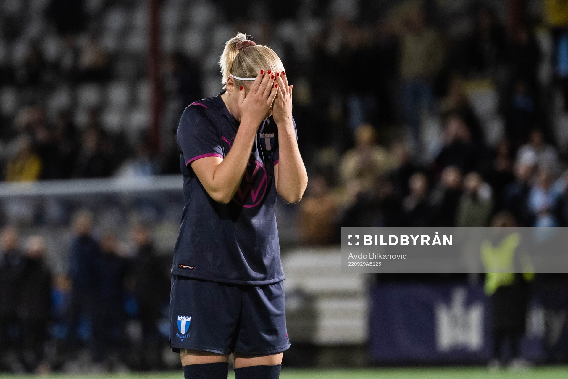Malmö FFs Rebecka Holm deppar