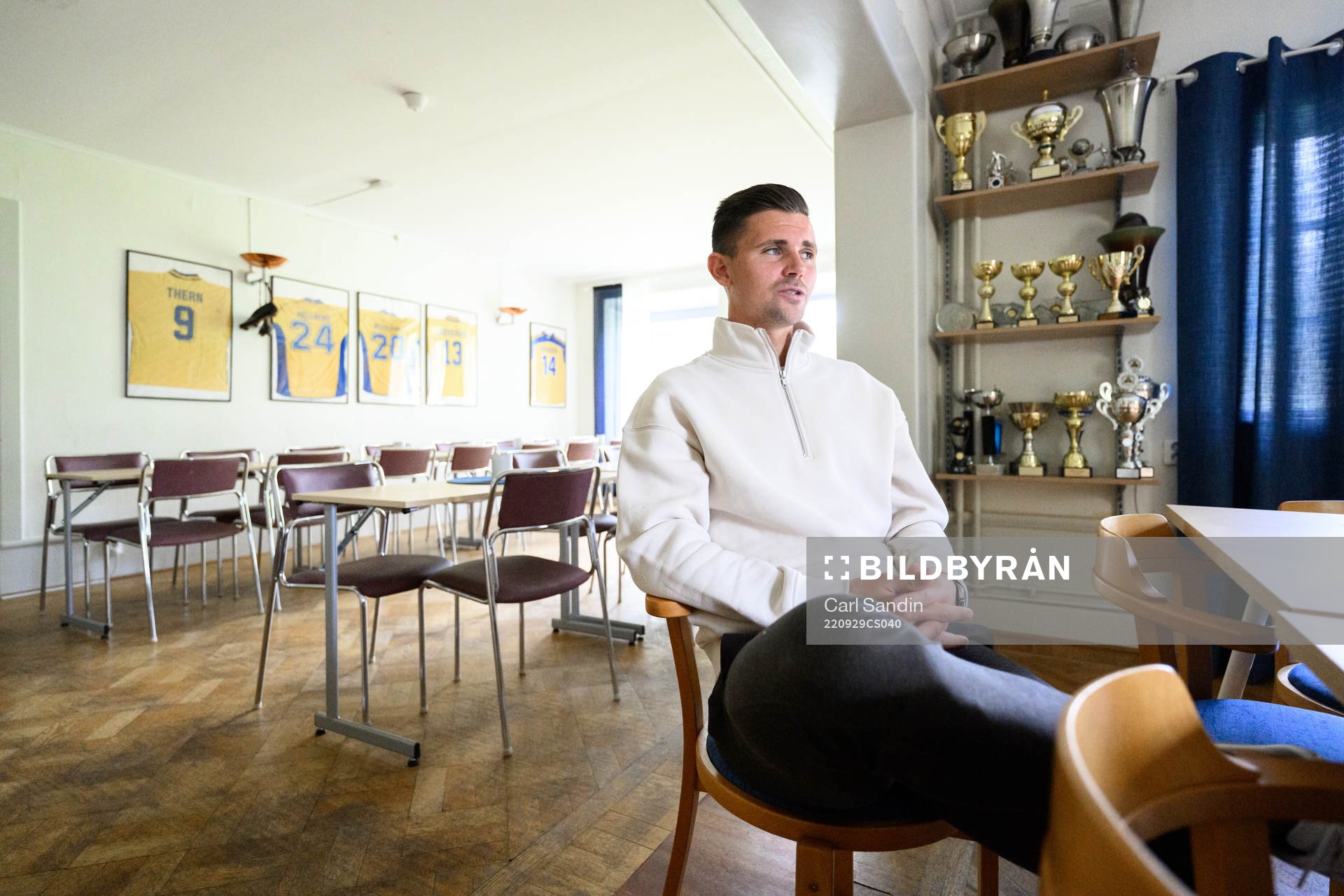 Värnamos Marcus Antonsson blir intervjuad