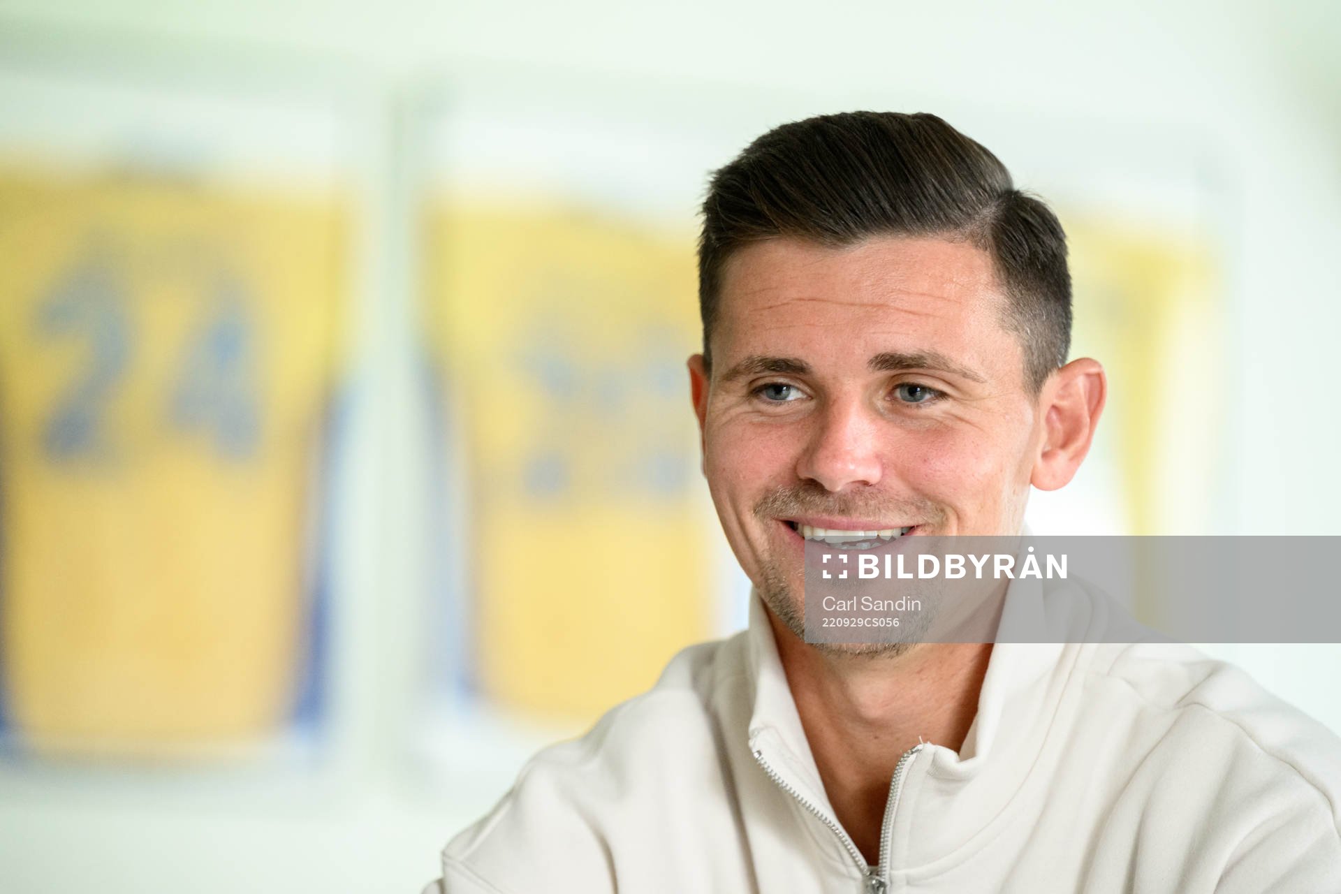 Värnamos Marcus Antonsson blir intervjuad