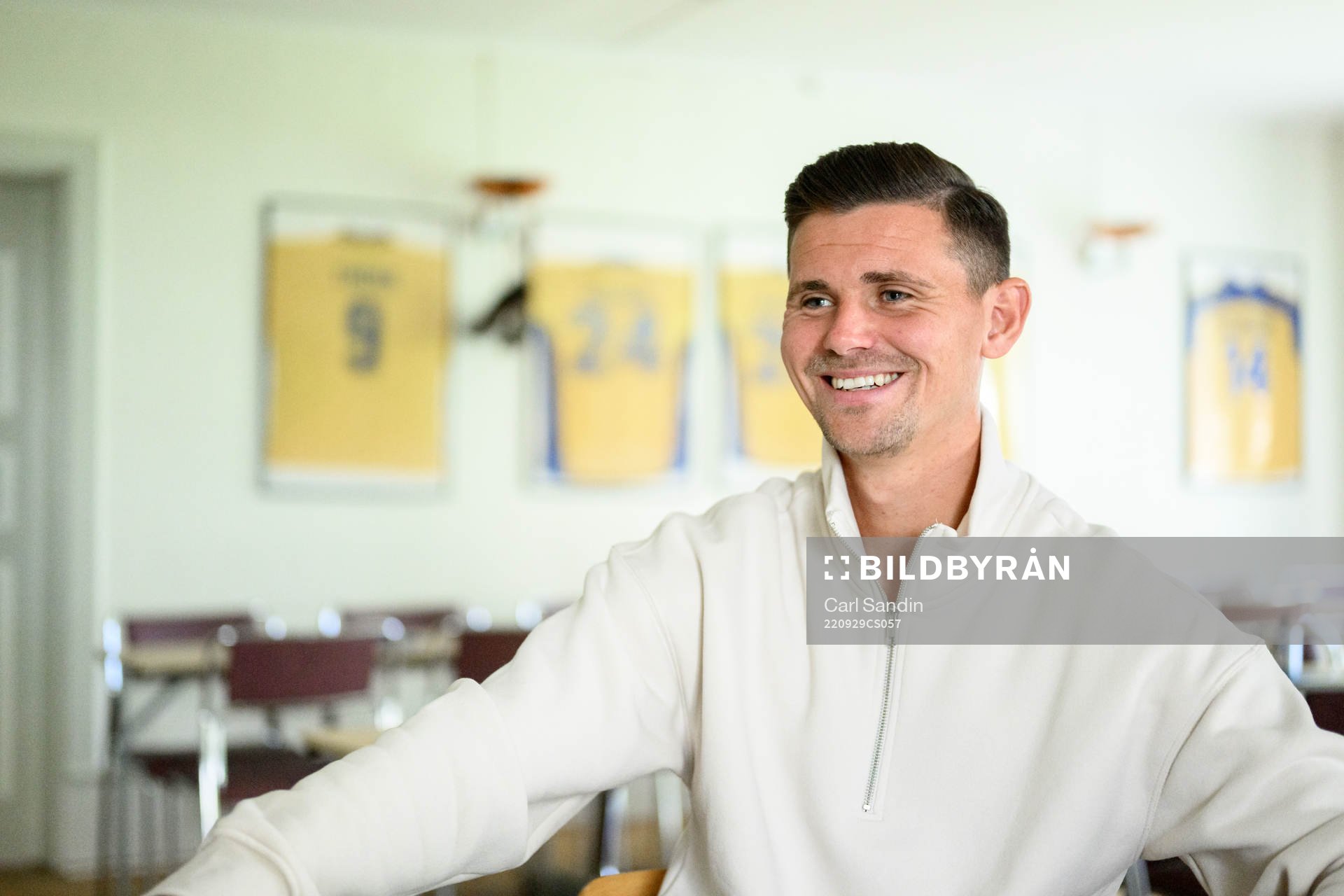 Värnamos Marcus Antonsson blir intervjuad