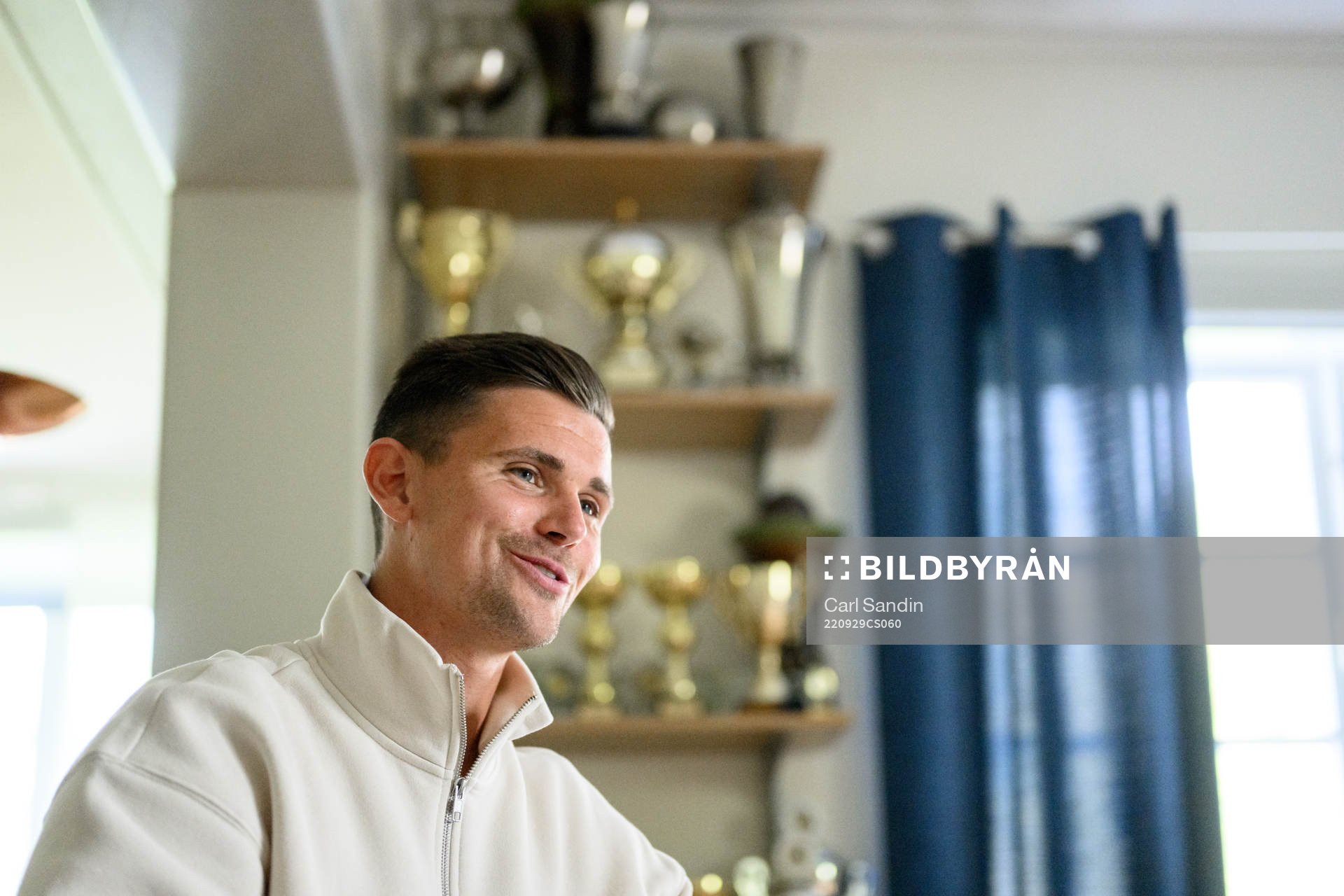 Värnamos Marcus Antonsson blir intervjuad
