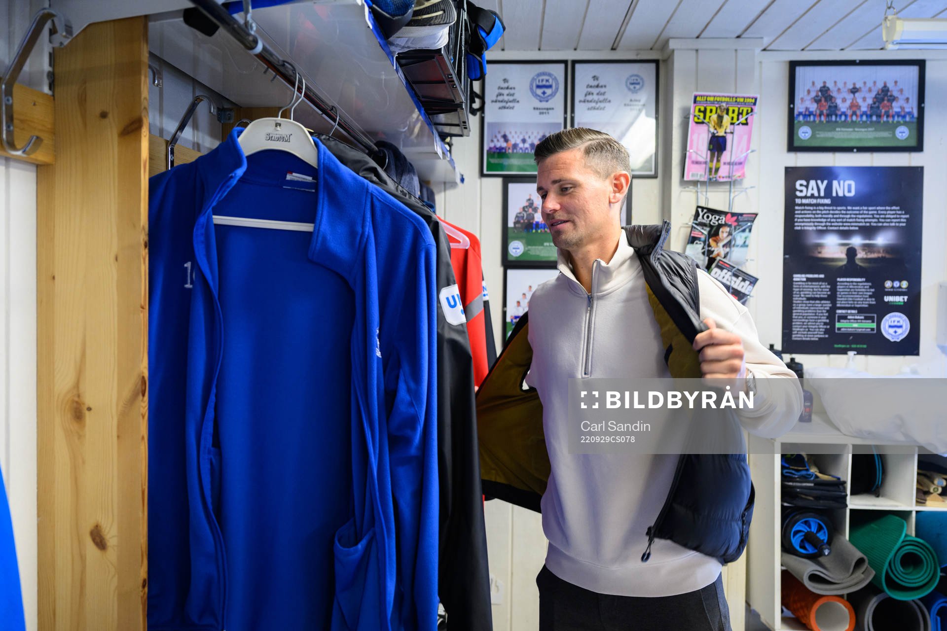 Värnamos Marcus Antonsson blir intervjuad