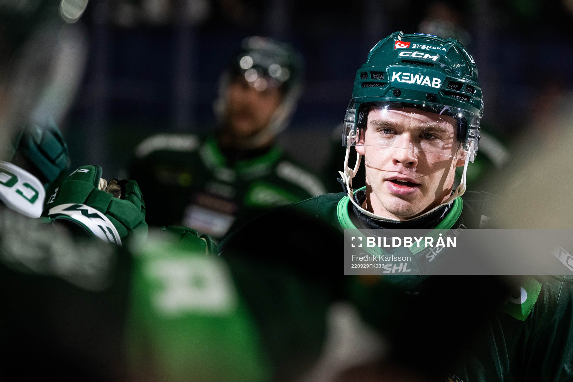 Färjestads Oscar Lawner jublar