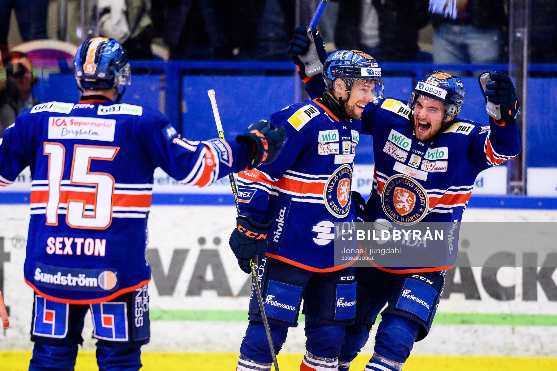 Växjös Robert Rosén och Glenn Gustafsson jublar