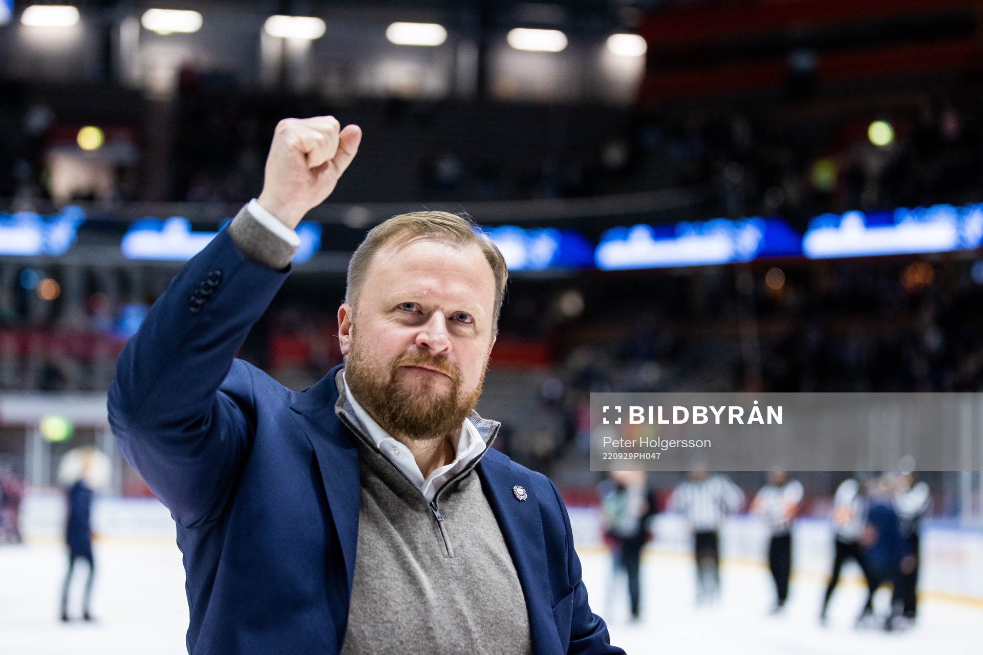 Linköpings tränare Klas Östman jublar