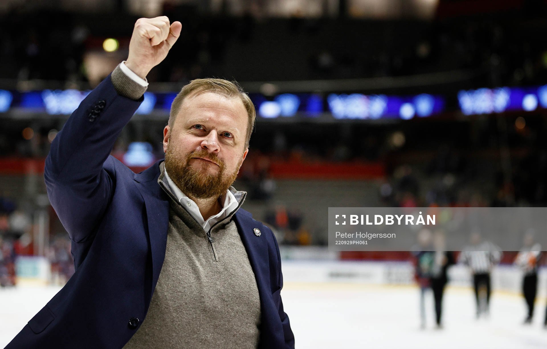 Linköpings tränare Klas Östman jublar