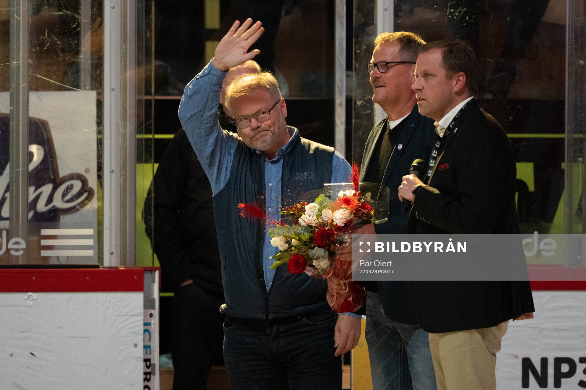 HV71s sportchef Kent Norberg uppmärksammas av Timrå IK