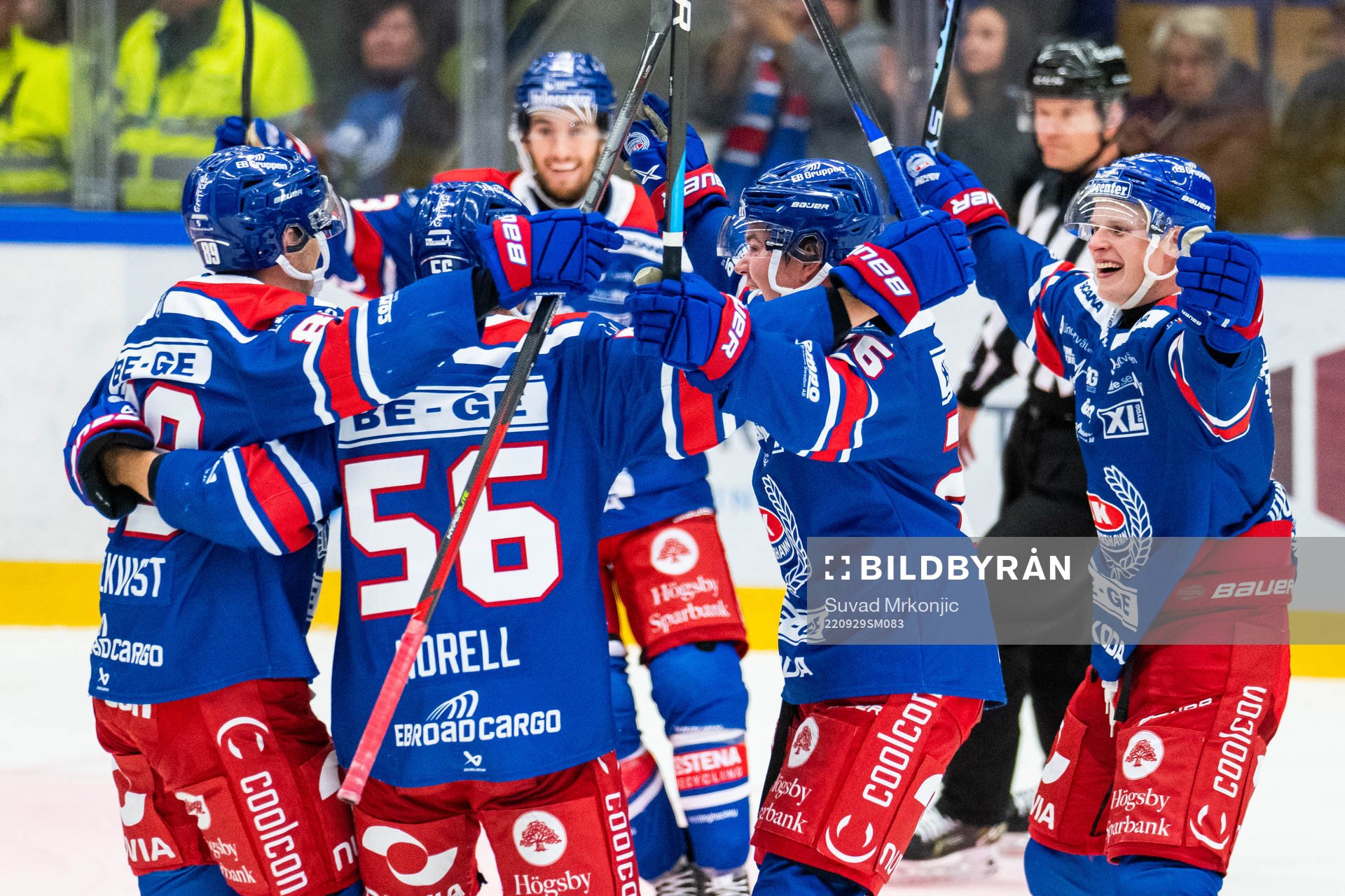 Oskarshamns Patrik Karlkvist jublar med lagkamrater
