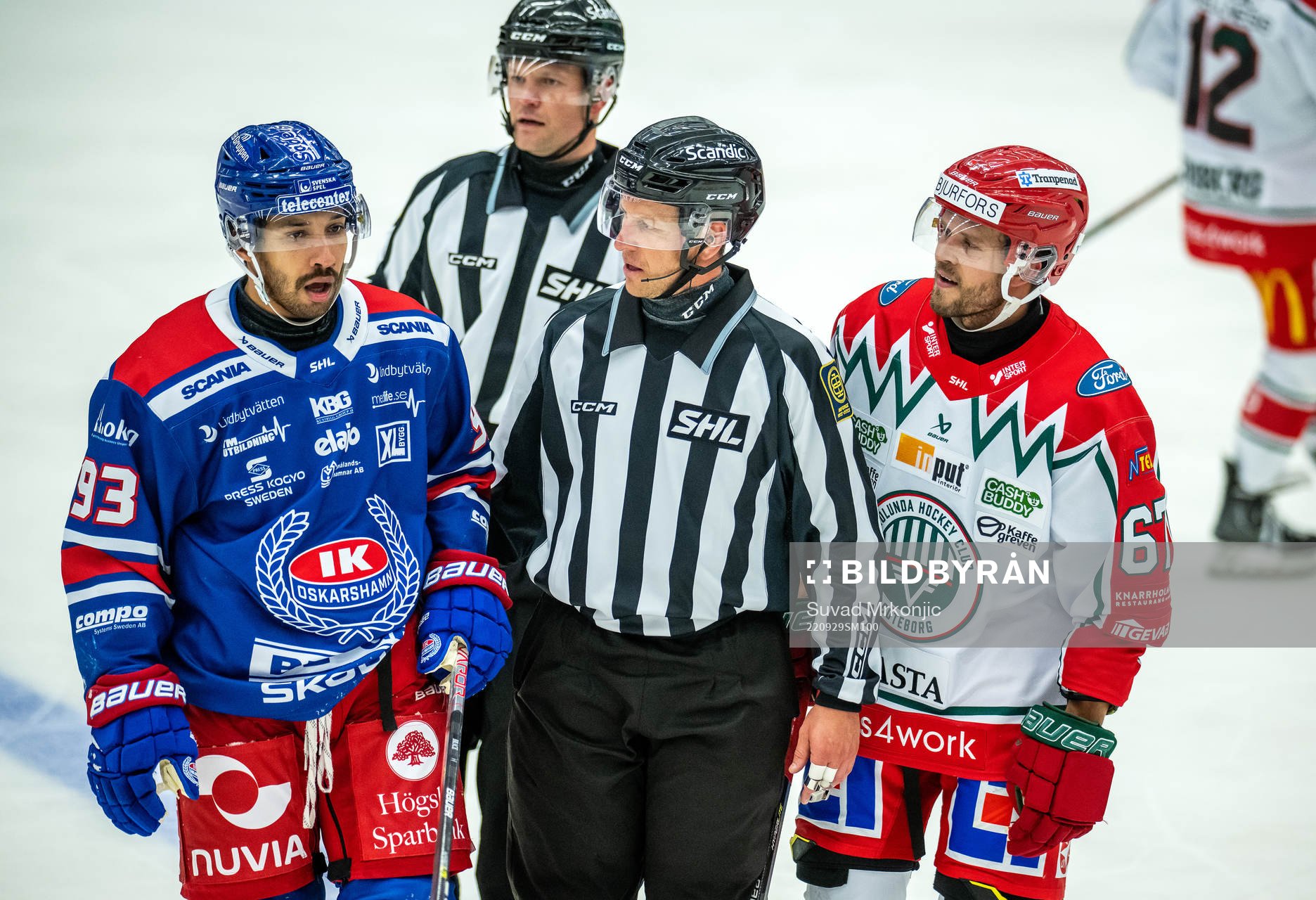 Oskarshamns Cameron Brace och Frölundas Jacob Nilsson