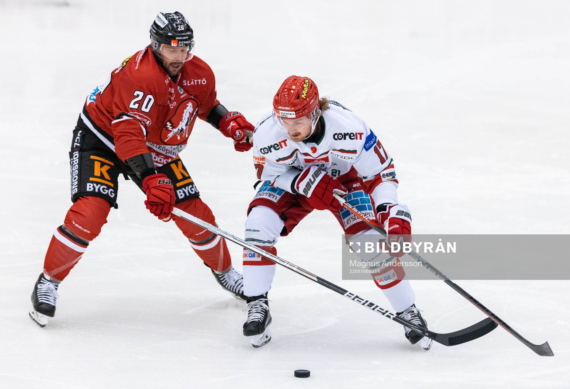 Vita Hästens Marcus Eriksson och Modos Riley Woods