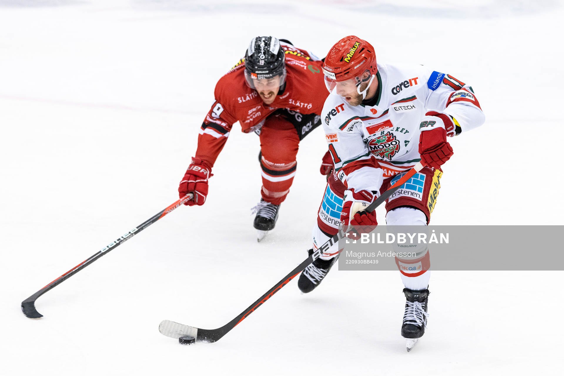 Vita Hästens Jens Holmström och Modos Josef Ingman