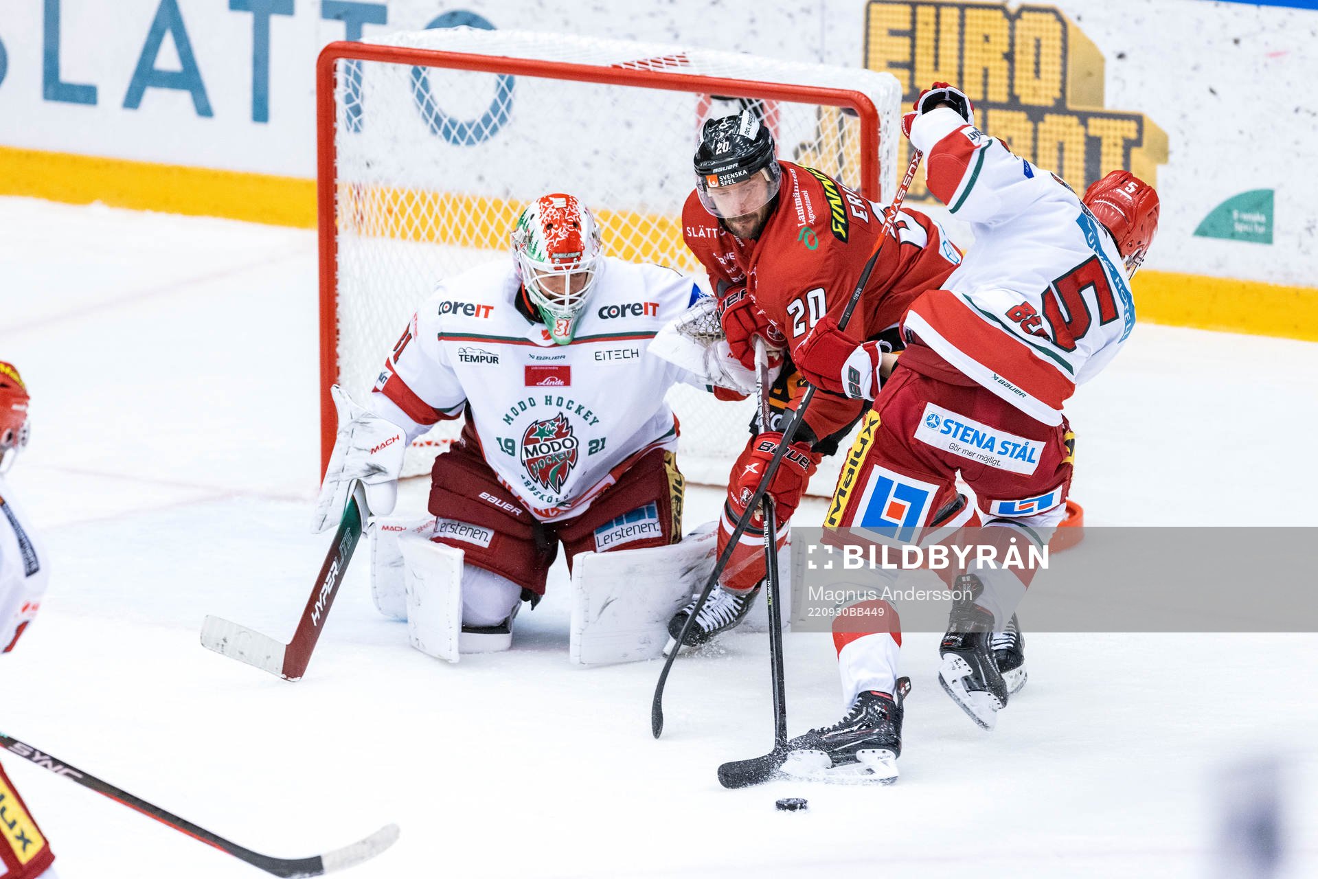 Modos målvakt Marcus Nygren och Vita Hästens Marcus