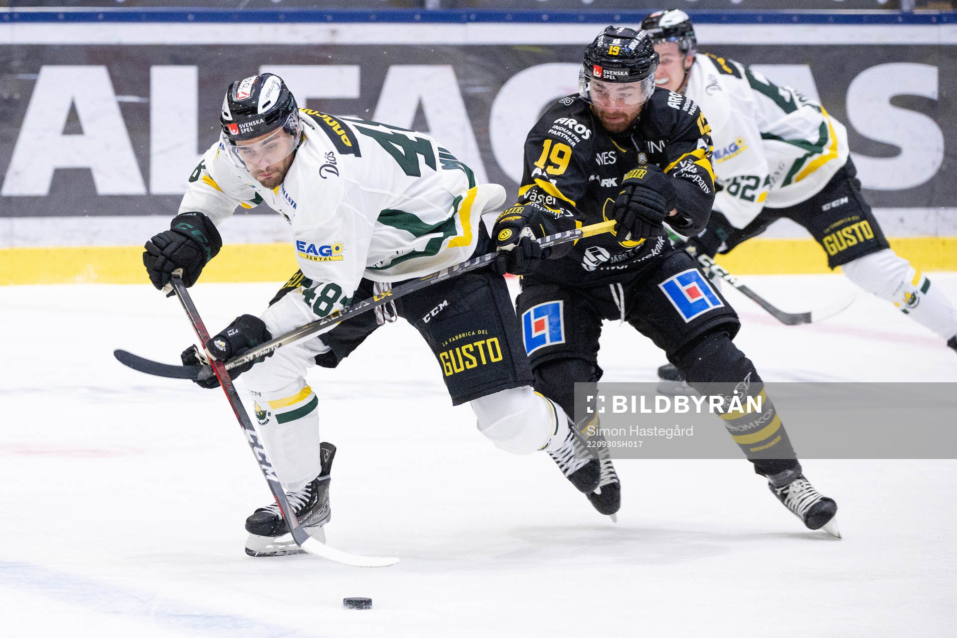 Östersunds Sam Miletic och Västerås Blake Speers