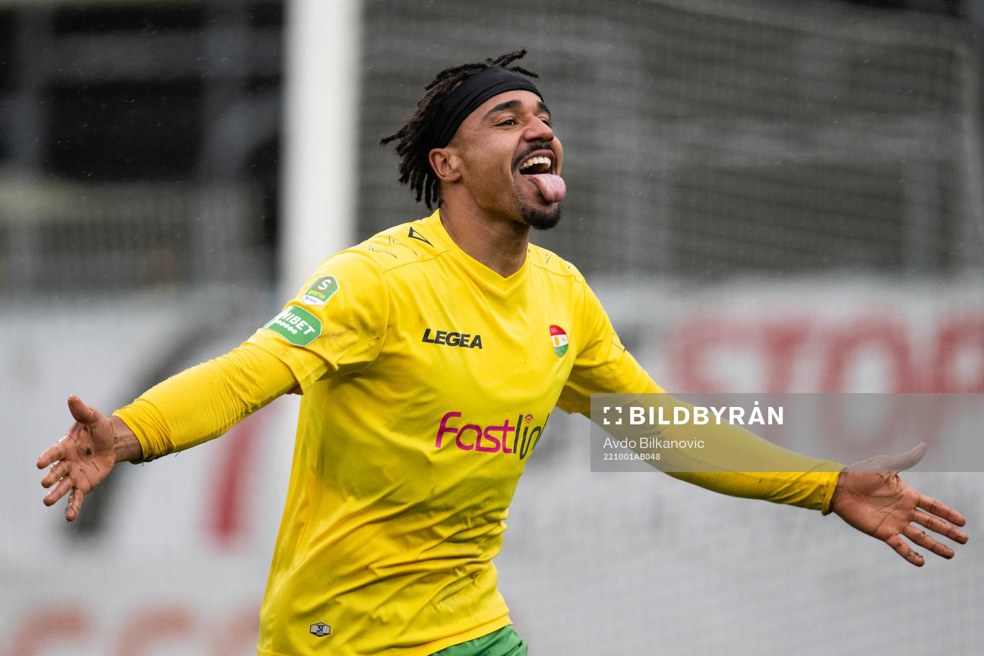 Dalkurds Fabio Nicolas Dixon jublar
