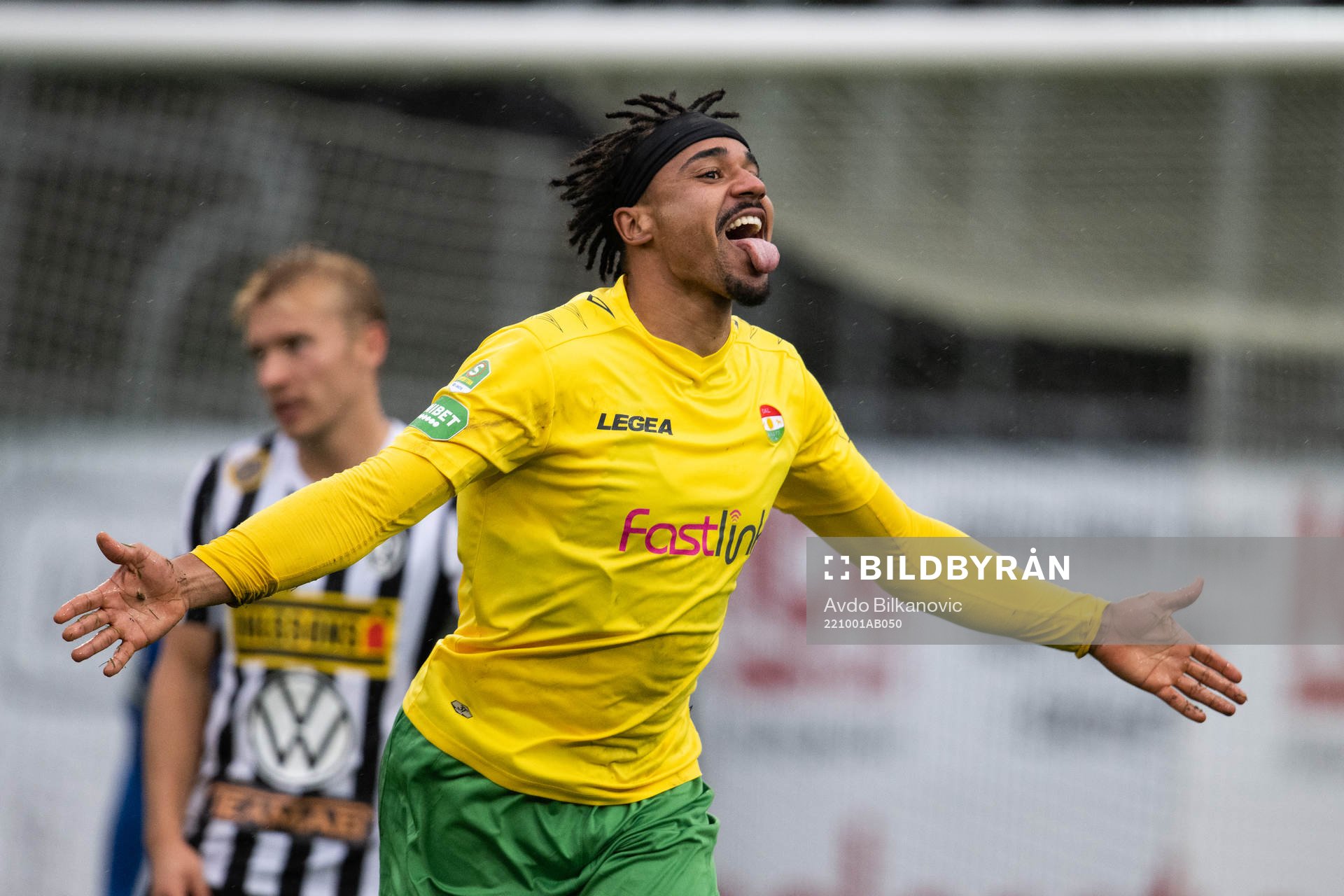 Dalkurds Fabio Nicolas Dixon jublar efter 0-1 målet under fotbollsmatchen i Superettan mellan Landskrona och Dalkurd den 1 oktober 2022 i Landskrona.