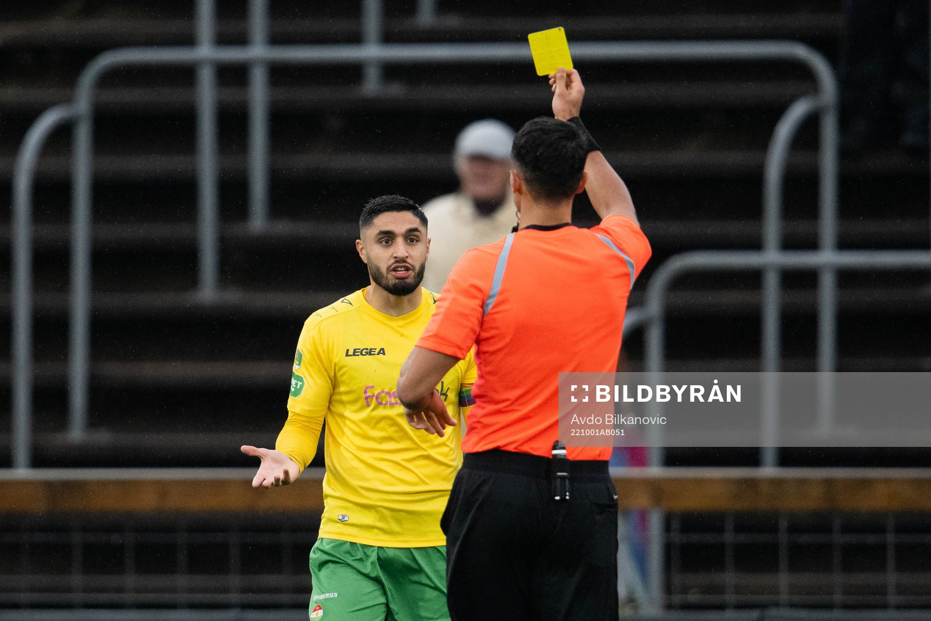 Dalkurds Umit Aras får varning