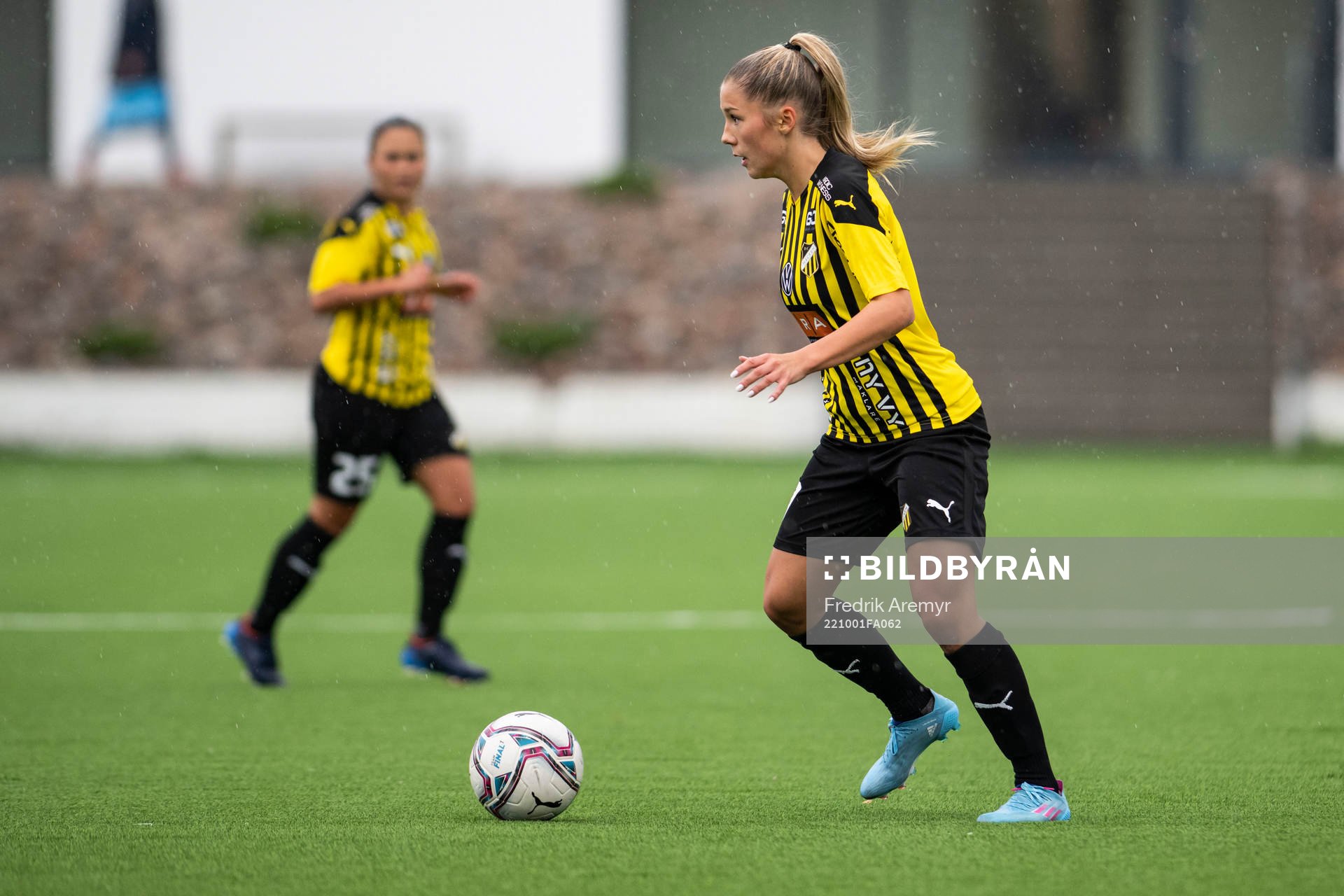 Häckens Novalie Jensen under fotbollsmatchen i Division Ett Mellersta Götaland mellan Häcken och Onsala den 1 oktober 2022 i Göteborg.