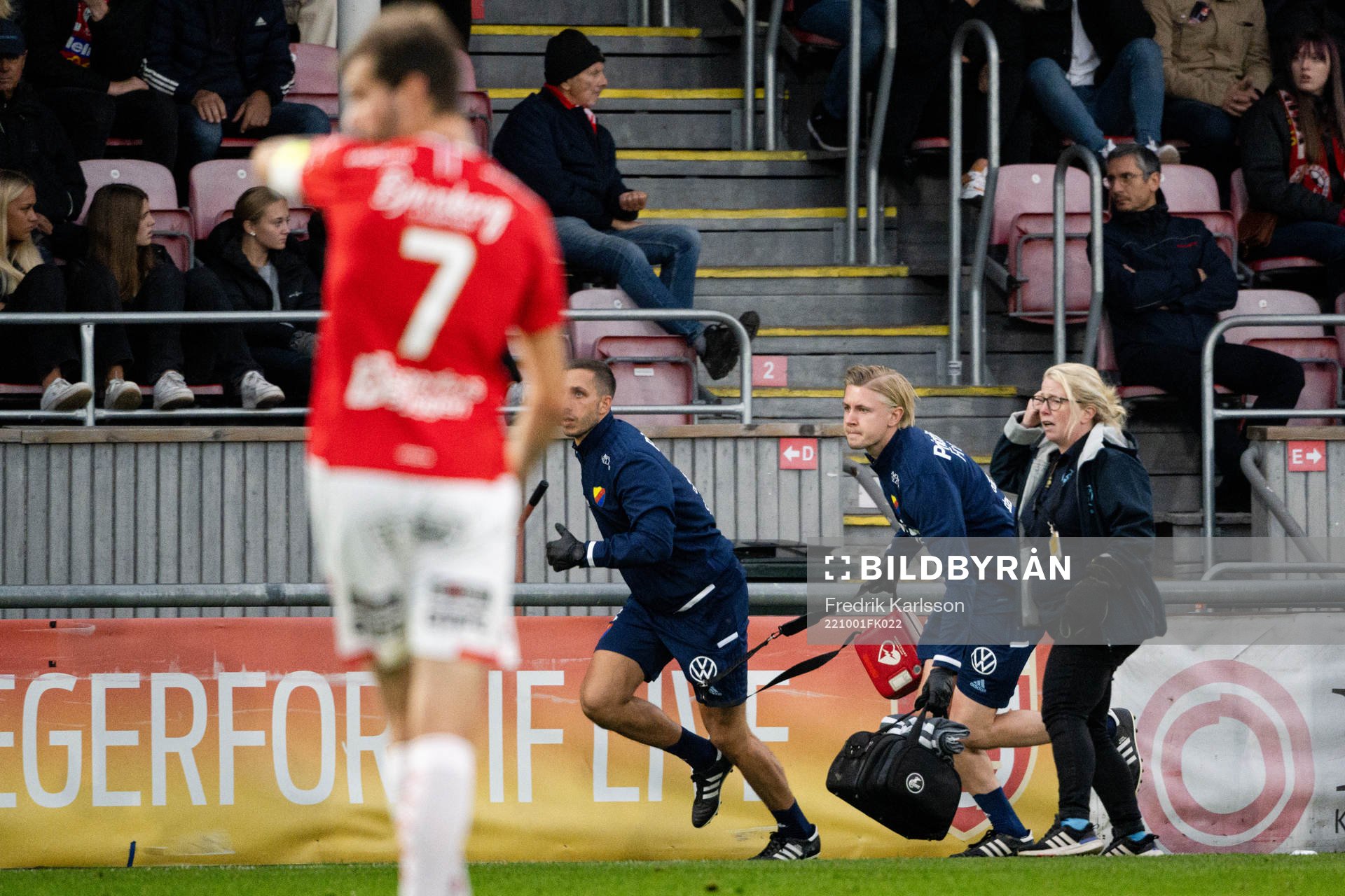Djurgårdens läkarteam med hjärtstartare