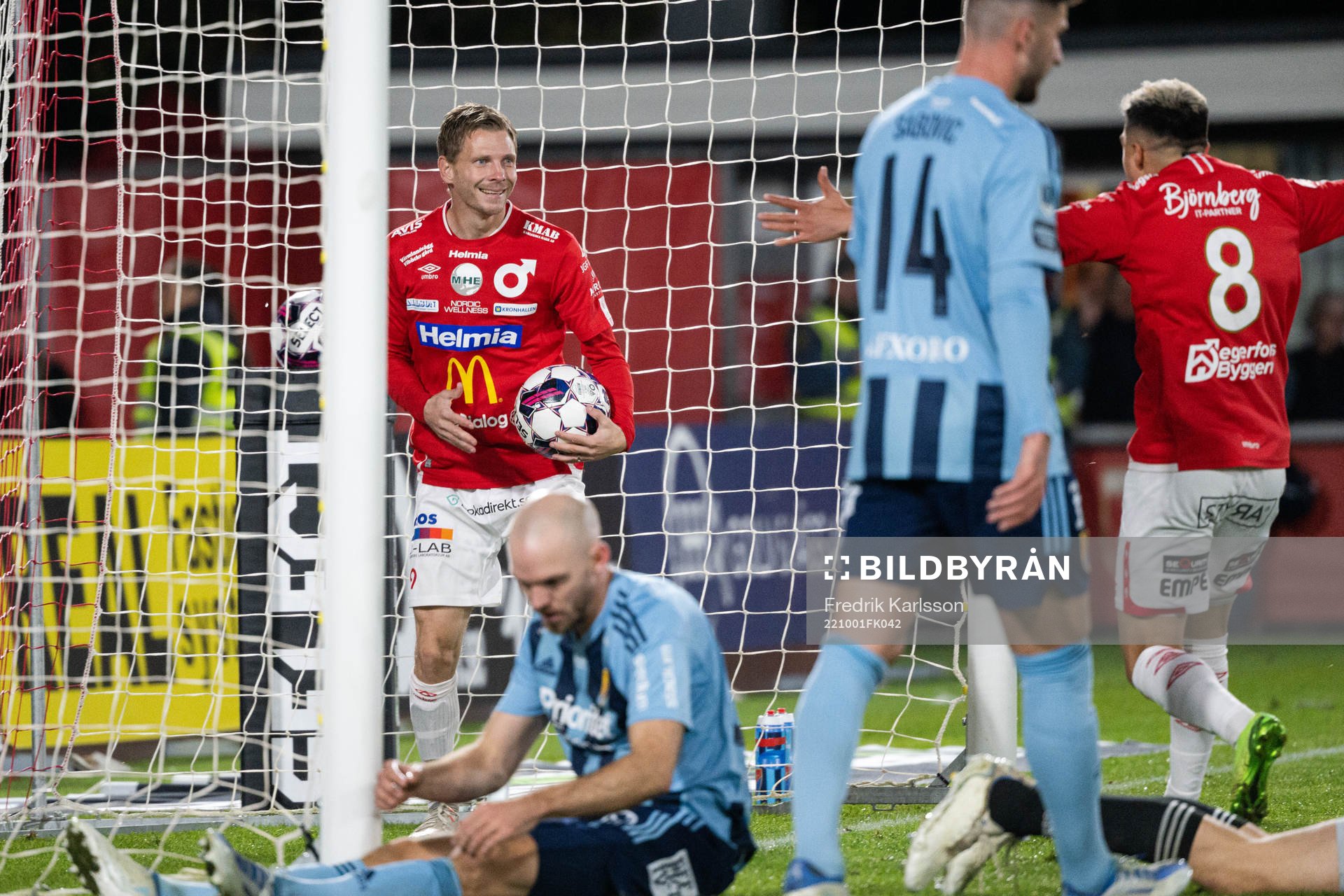 Degerfors Johan Bertilsson jublar