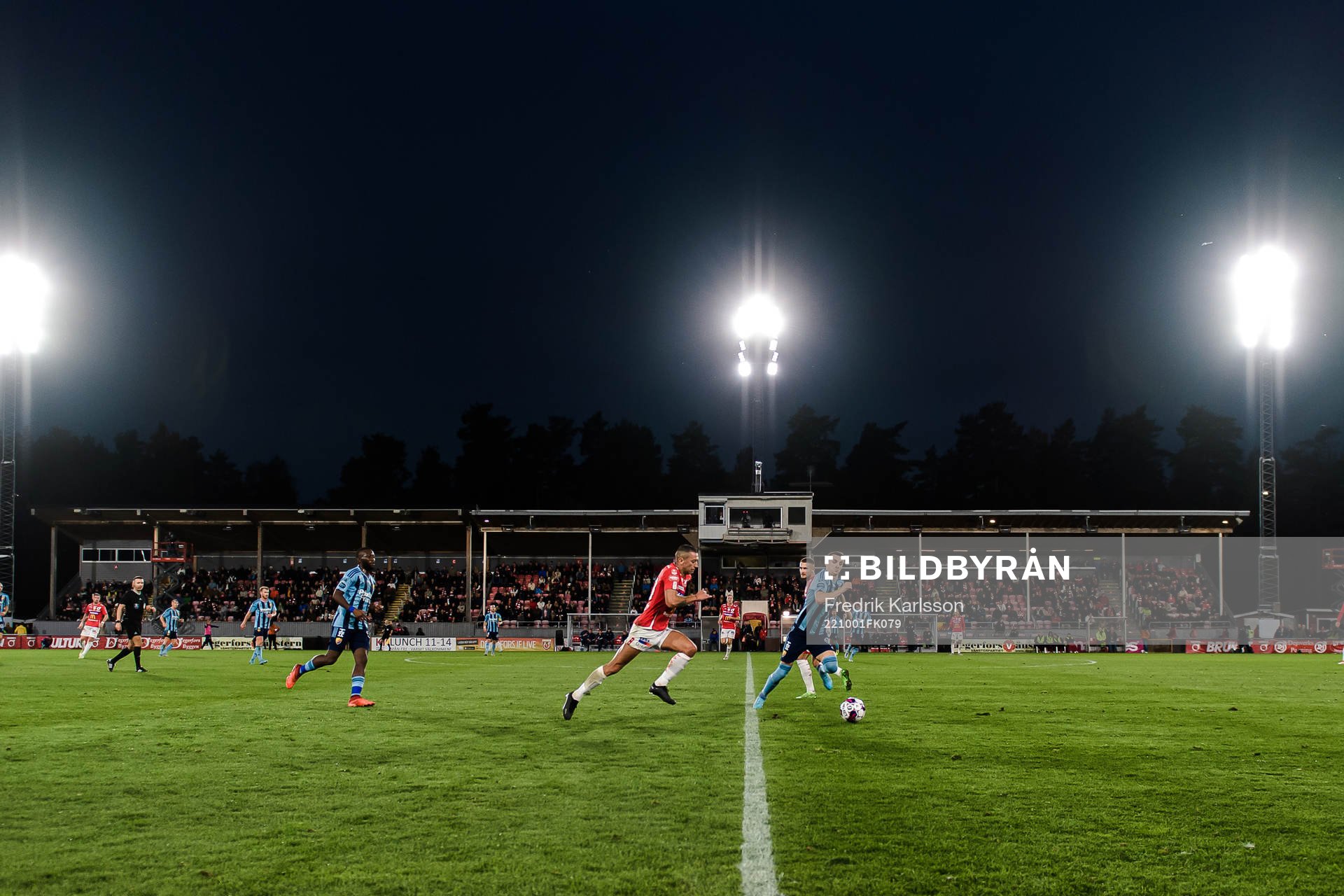 Degerfors Nikola Djurdjic och Djurgårdens Piotr Johansson