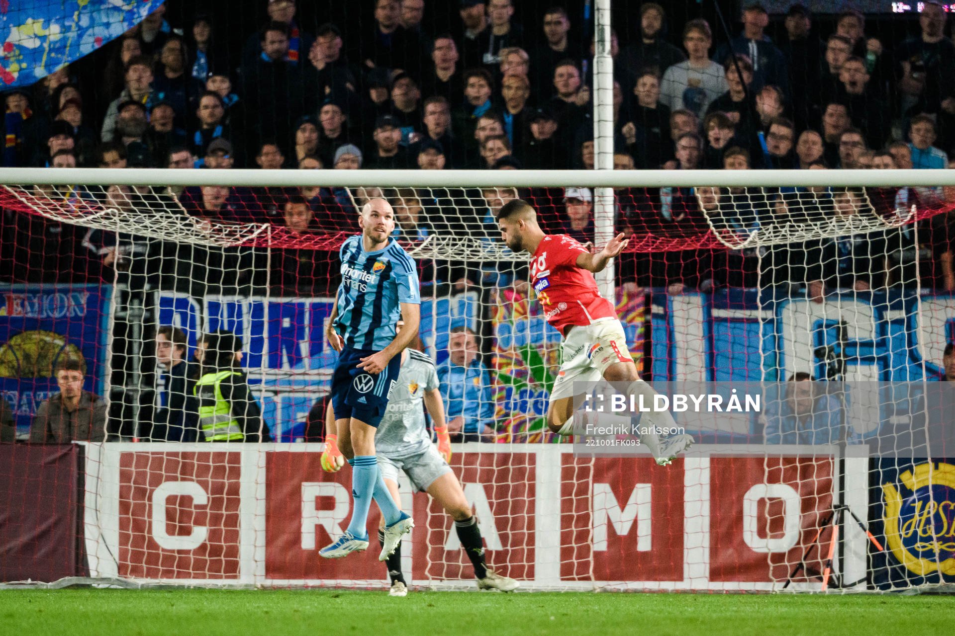 Djurgårdens Marcus Danielson och Degerfors Omar Faraj