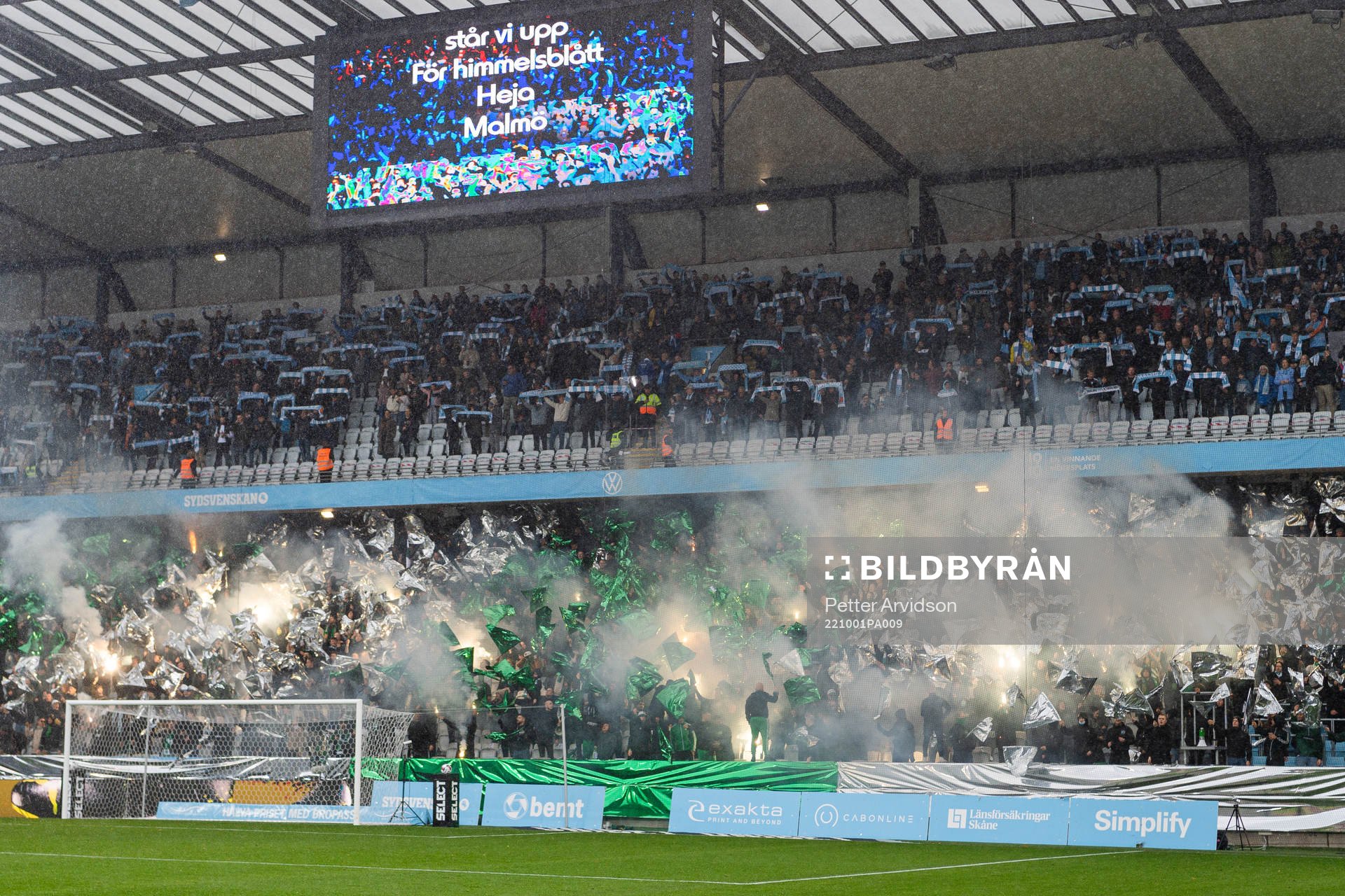 Hammarbys supportrar med tifo
