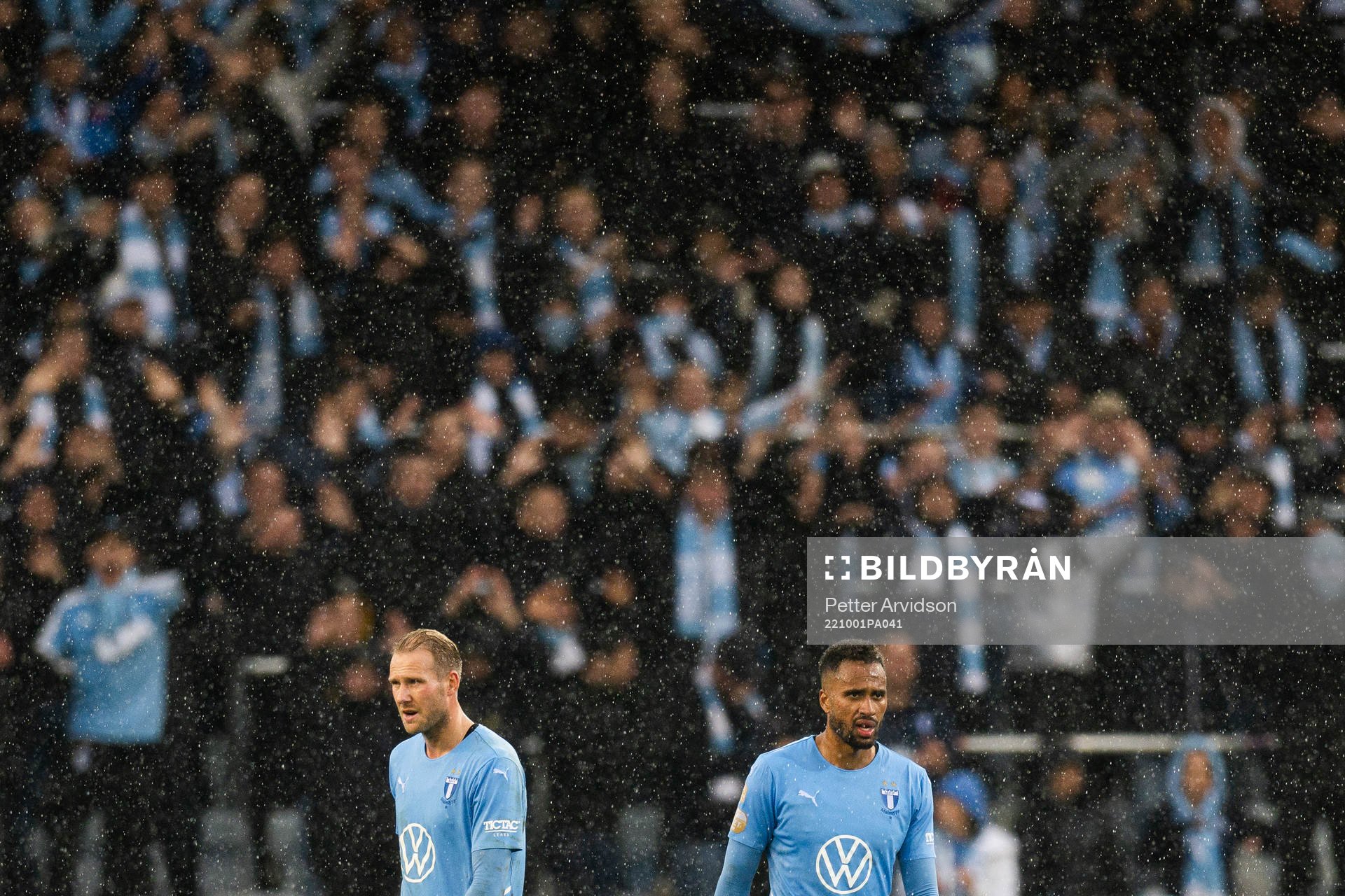 Malmö FFs Ola Toivonen och Isaac Kiese Thelin deppar