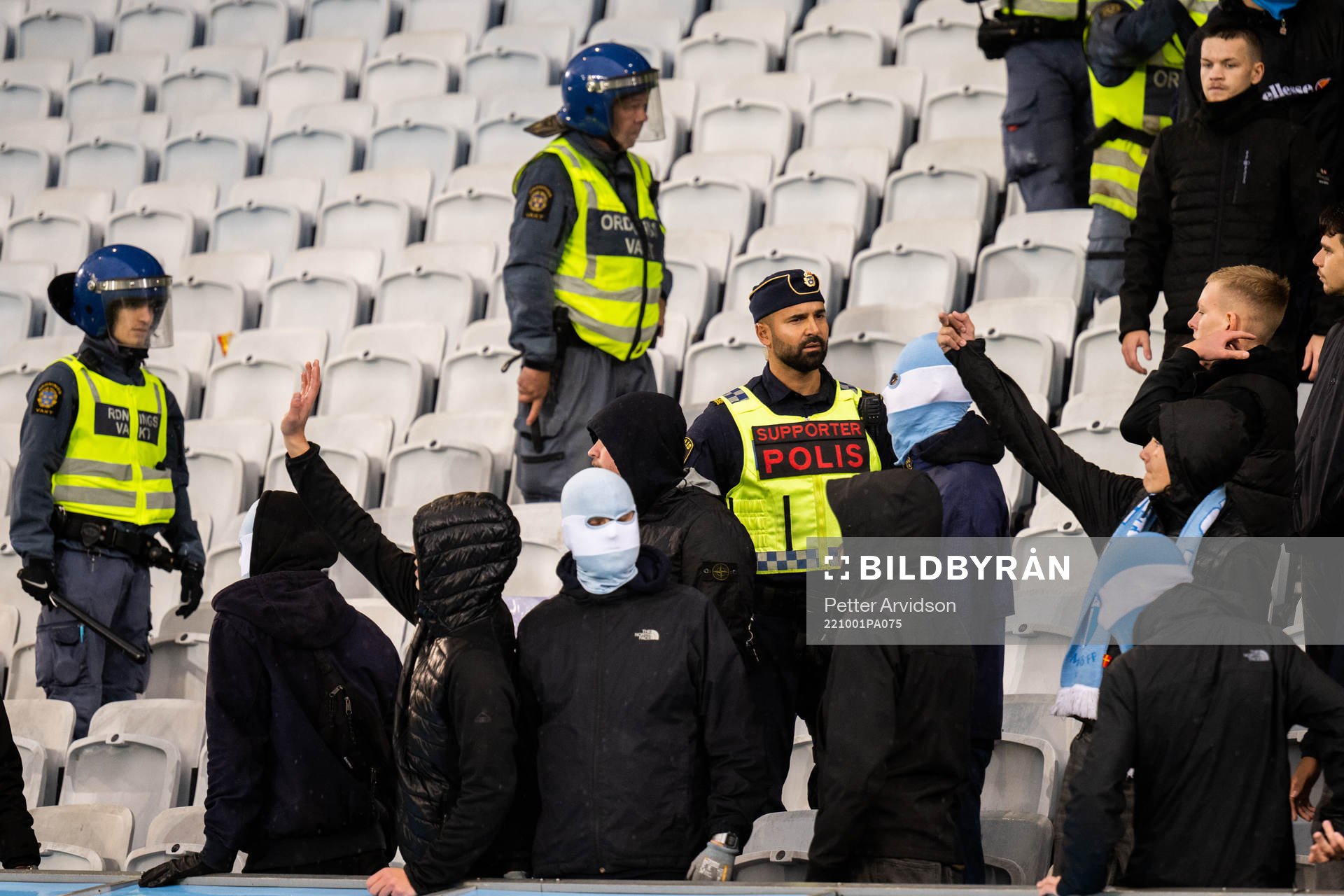 Oroligheter mellan lagens supportrar