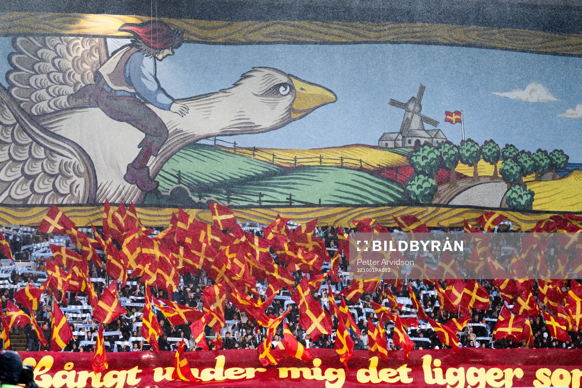 Malmö FFs supportrar med ett tifo