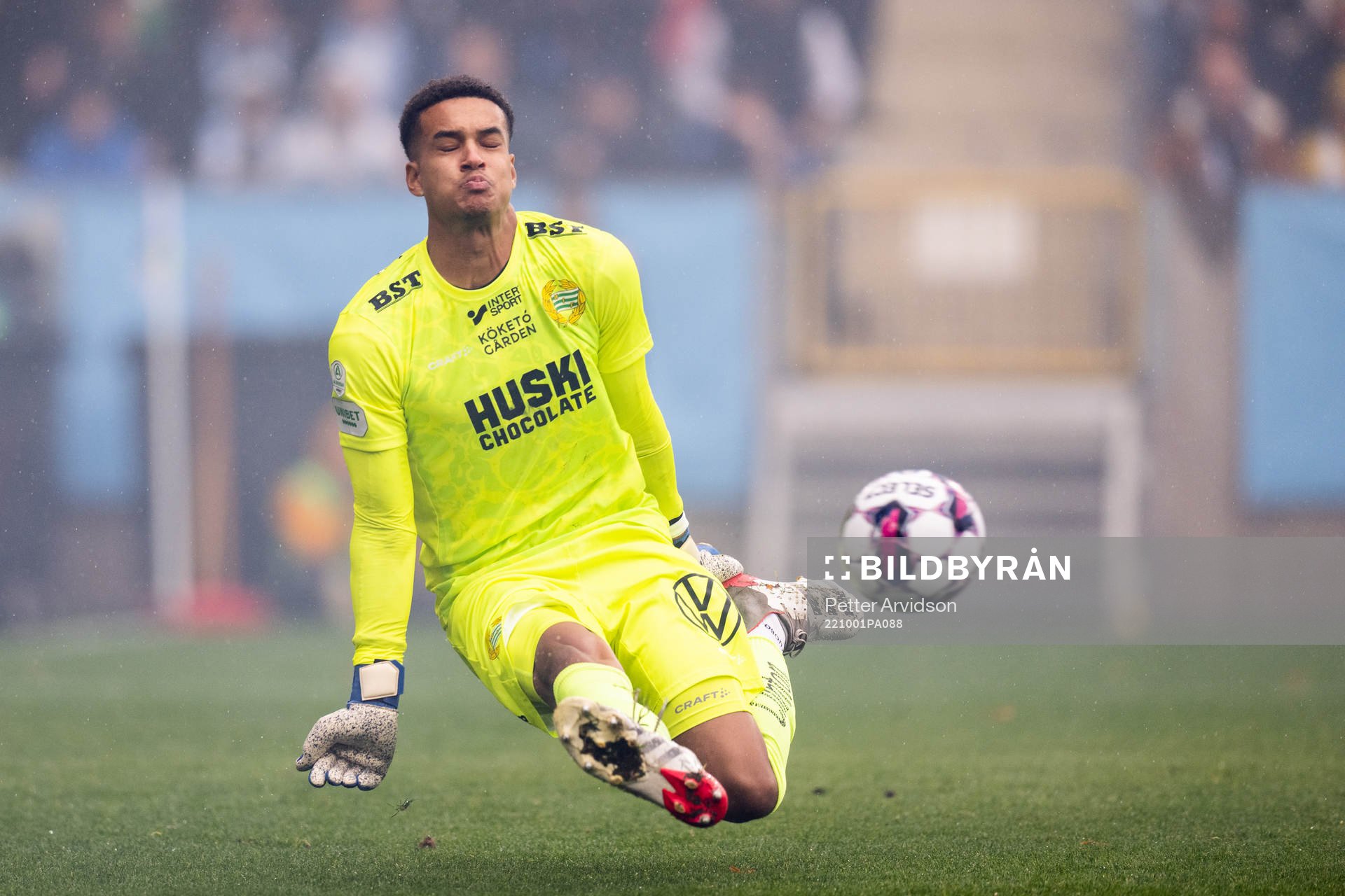 Hammarbys målvakt Oliver Dovin