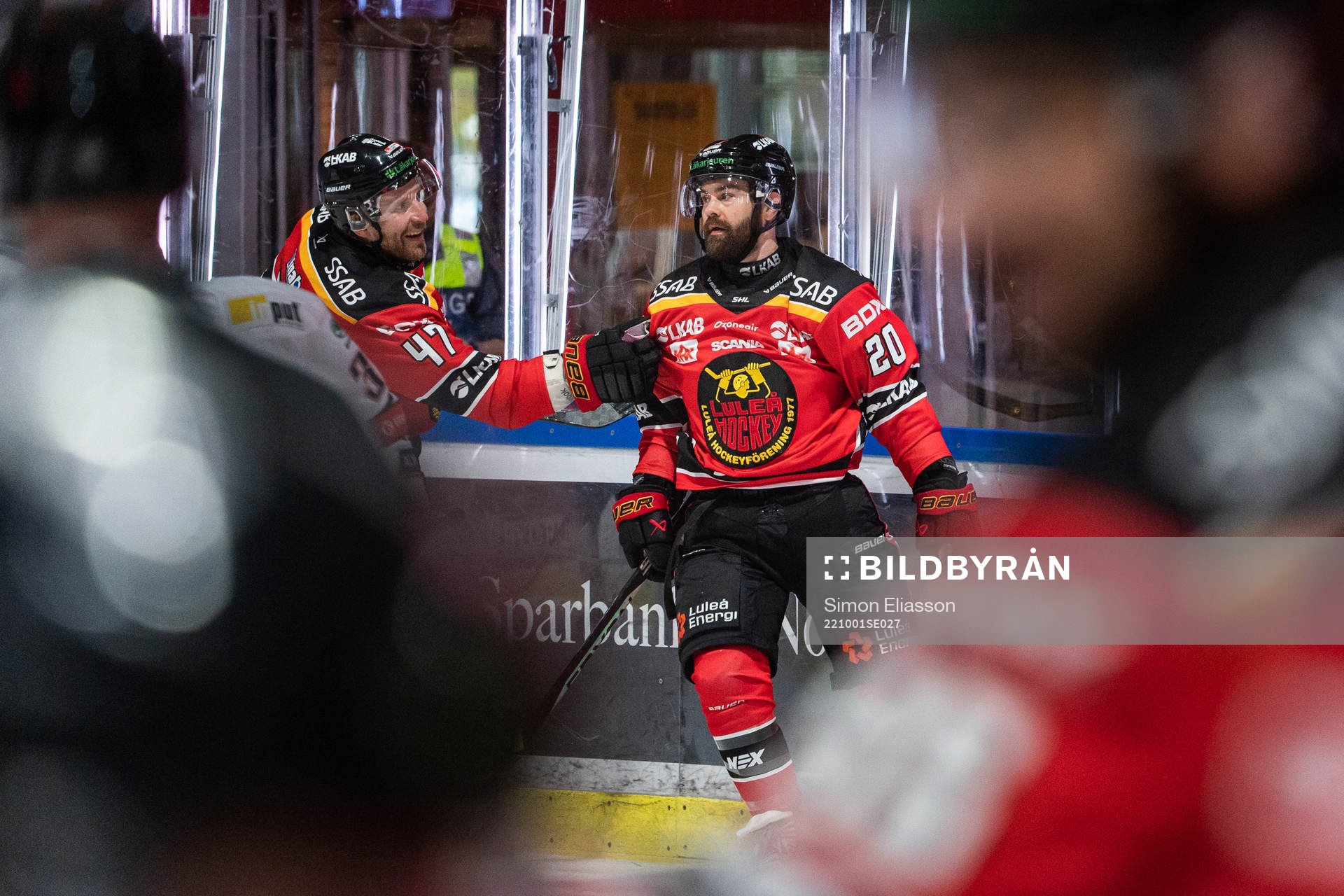 Luleås Leo Komarov och Jack Connolly jublar
