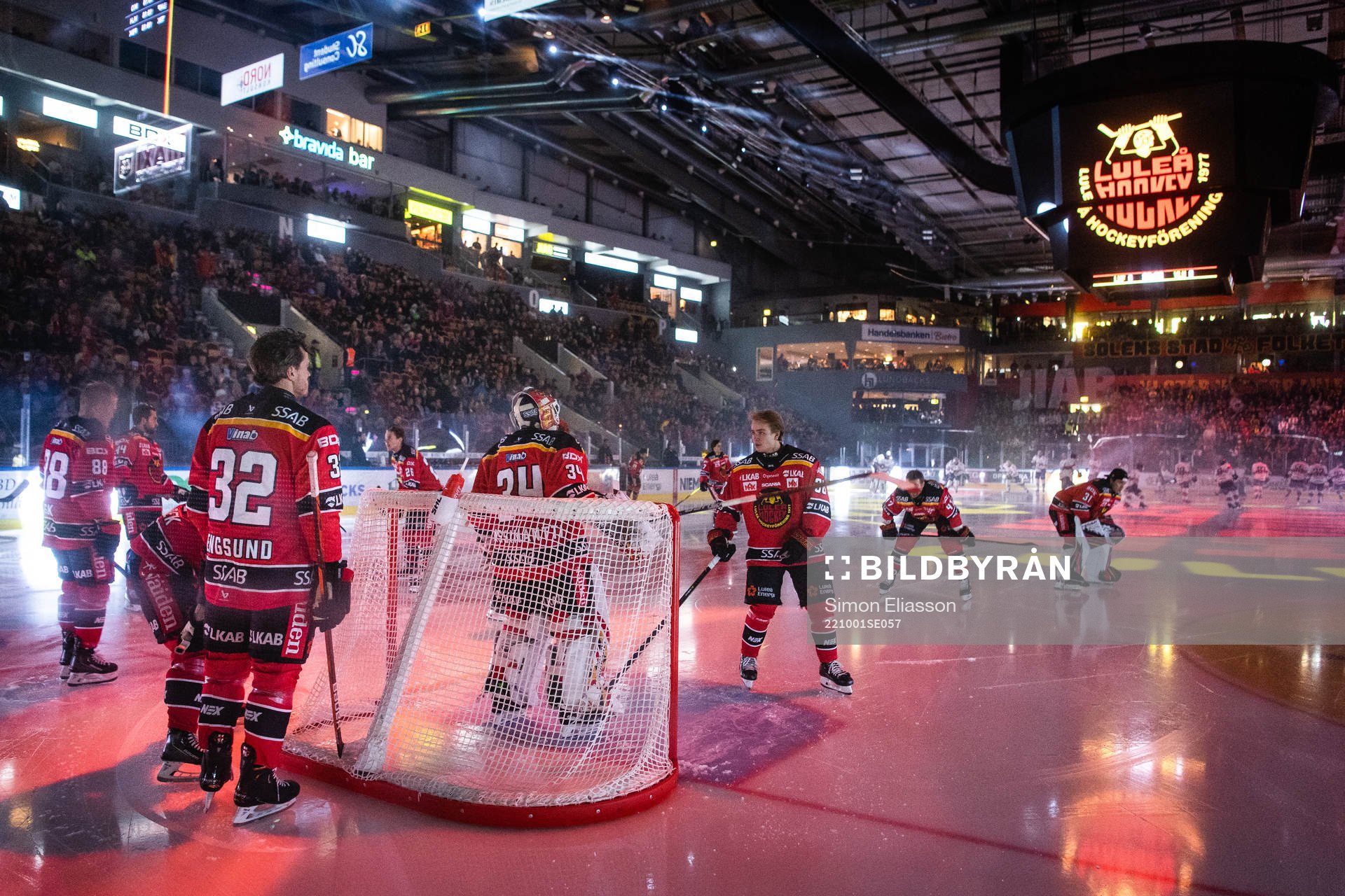 Coop Norrbotten arena interiör och Luleås Olli Nikupeteri