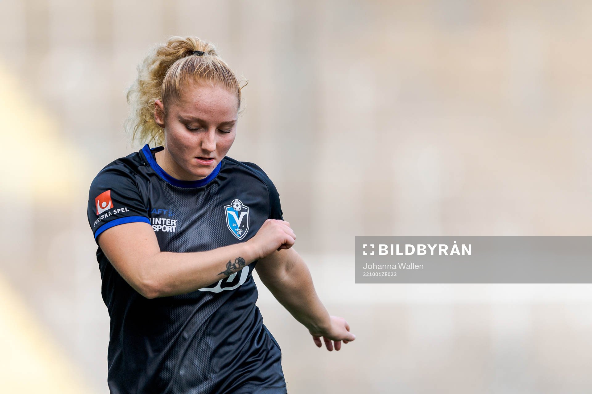 Växjös Sophia Redenstrand under fotbollsmatchen i Elitettan mellan IFK Norrköping och Växjö den 1 oktober 2022 i Norrköping. 