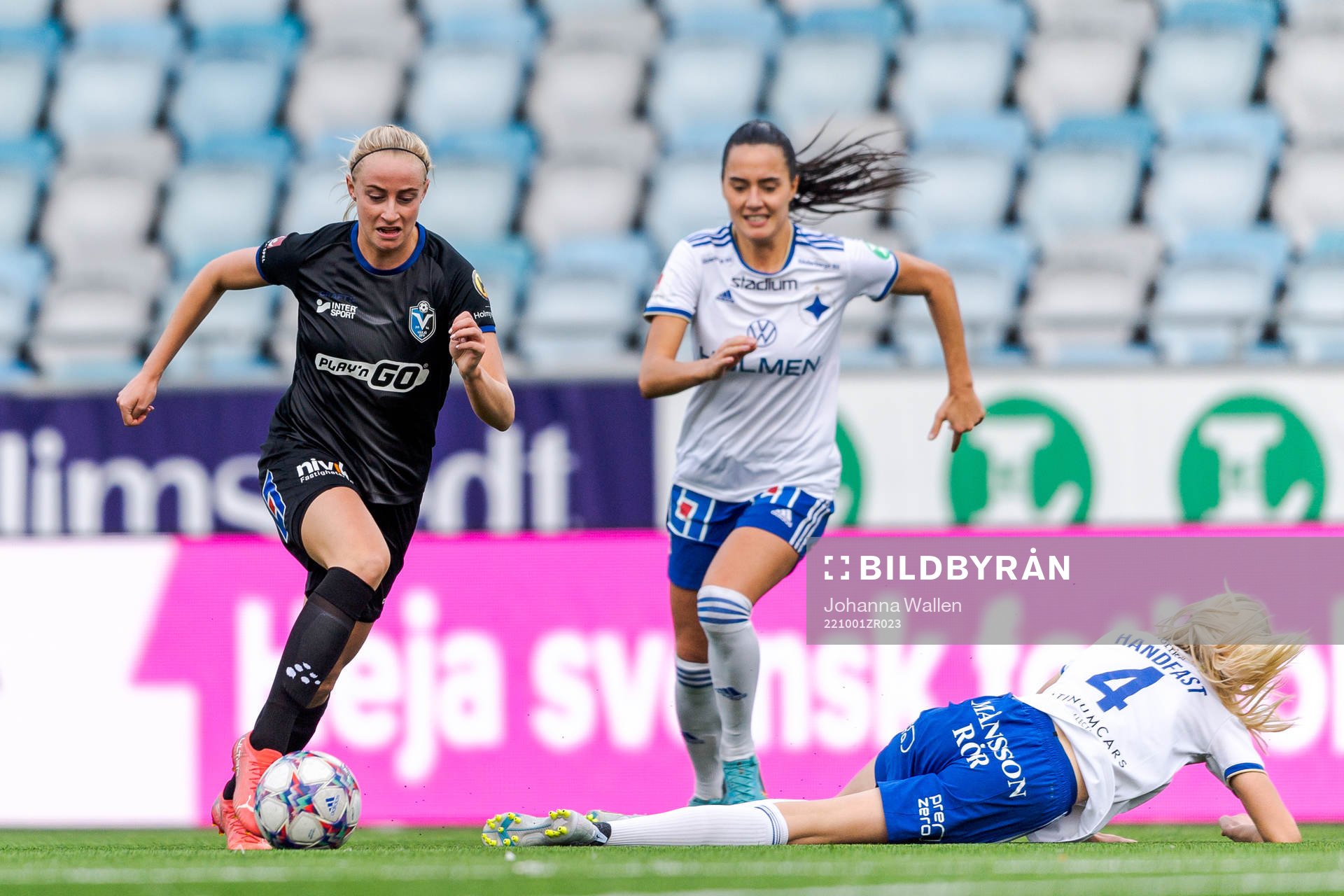 Växjös Hanna Stokki mot IFK Norrköpings Selma Cajlakovic