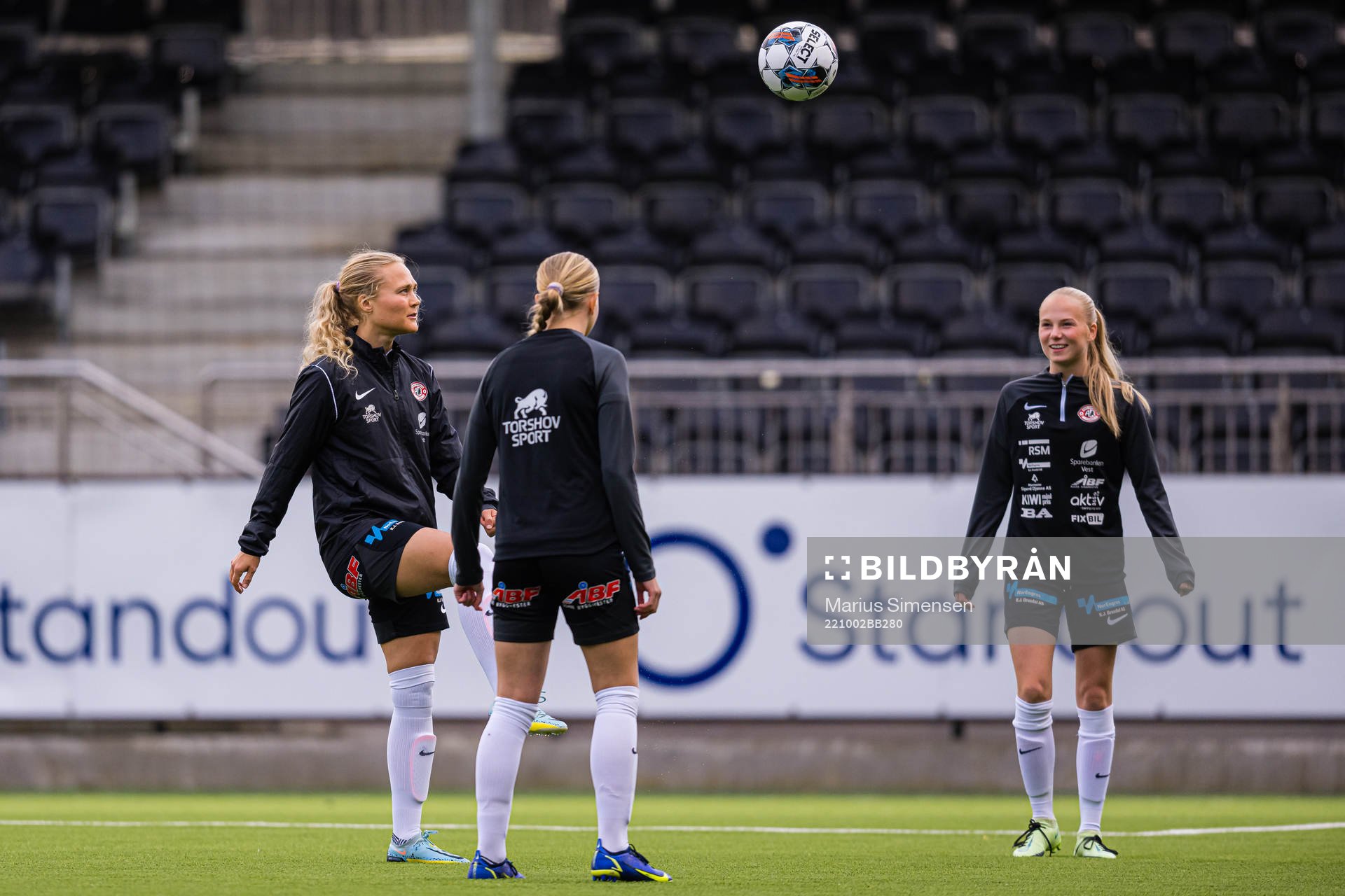 Sigrid Kristina Reidun Aas of Arna-Bjørnar warms up