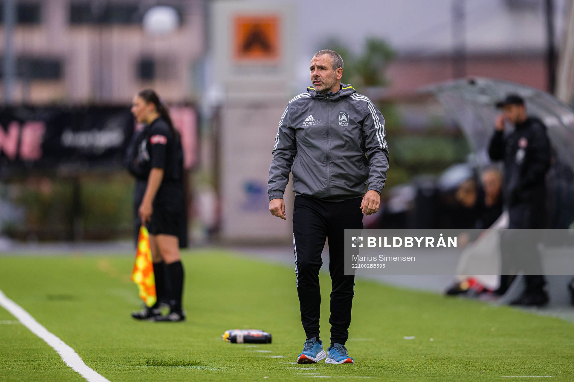 Eirik Fjeldstad, head coach of Åsane, during the Toppserien football match between Åsane and Arna-Bjørnar on October 2, 2022 in Bergen.