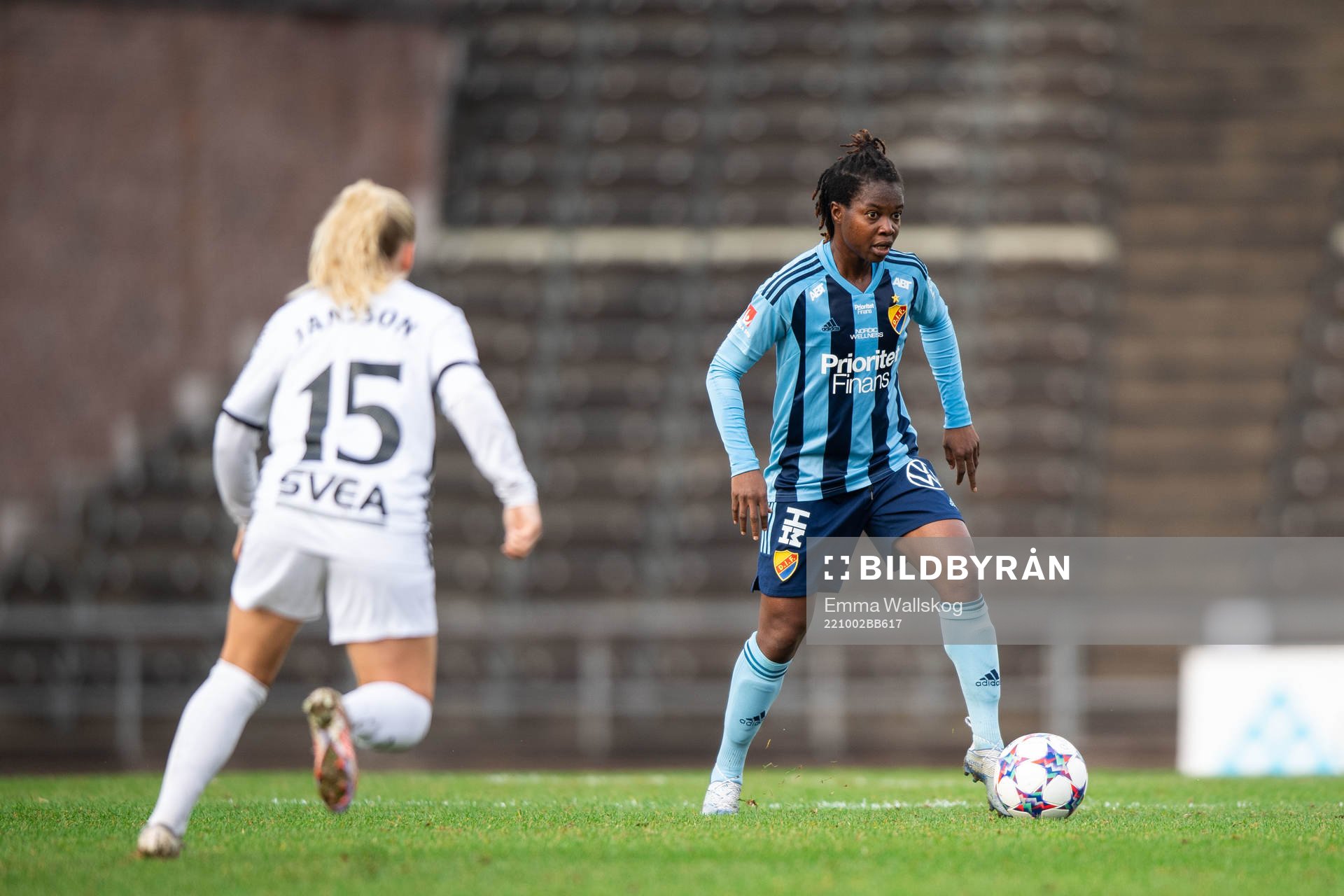 AIKs Emelie Jansson och Djurgårdens Portia Boakye