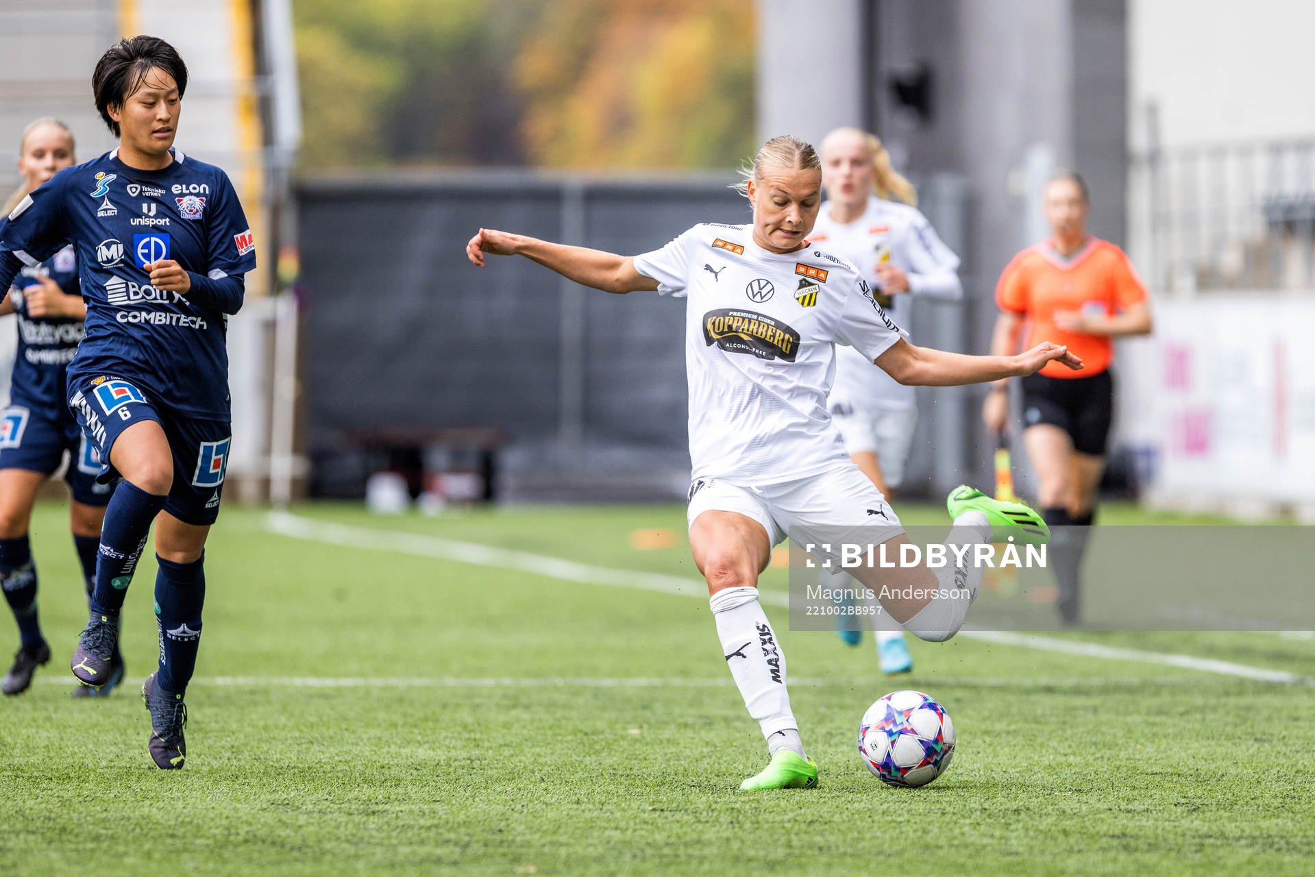 Linköpings Saori Takarada och Häckens Stine Larsen