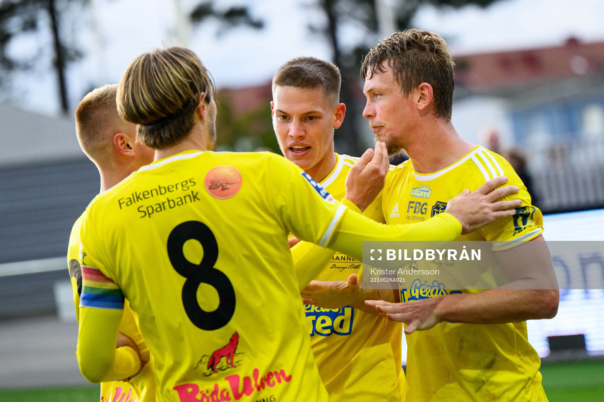 Falkenbergs Robin Hofsö jublar