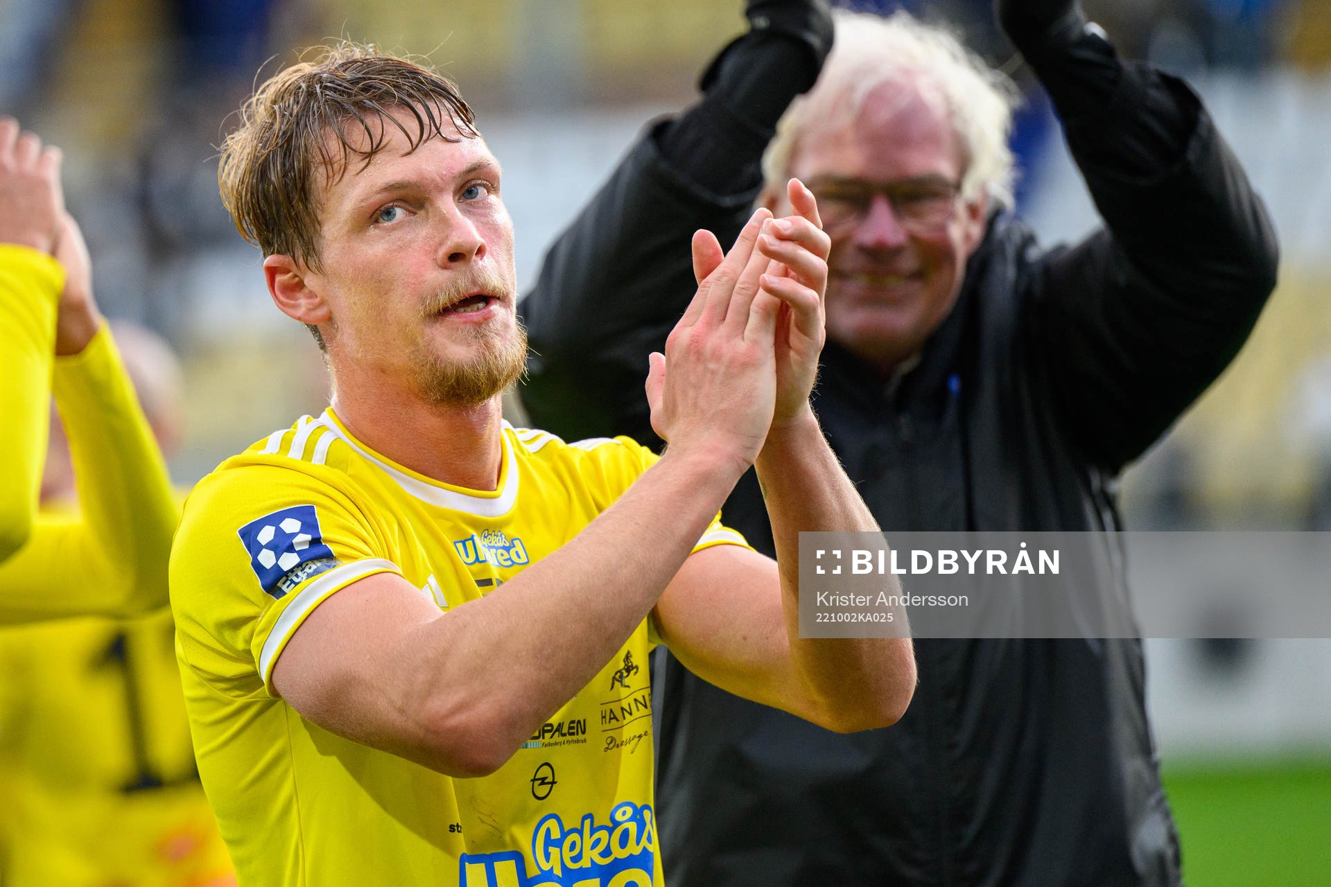 Falkenbergs Robin Hofsö jublar