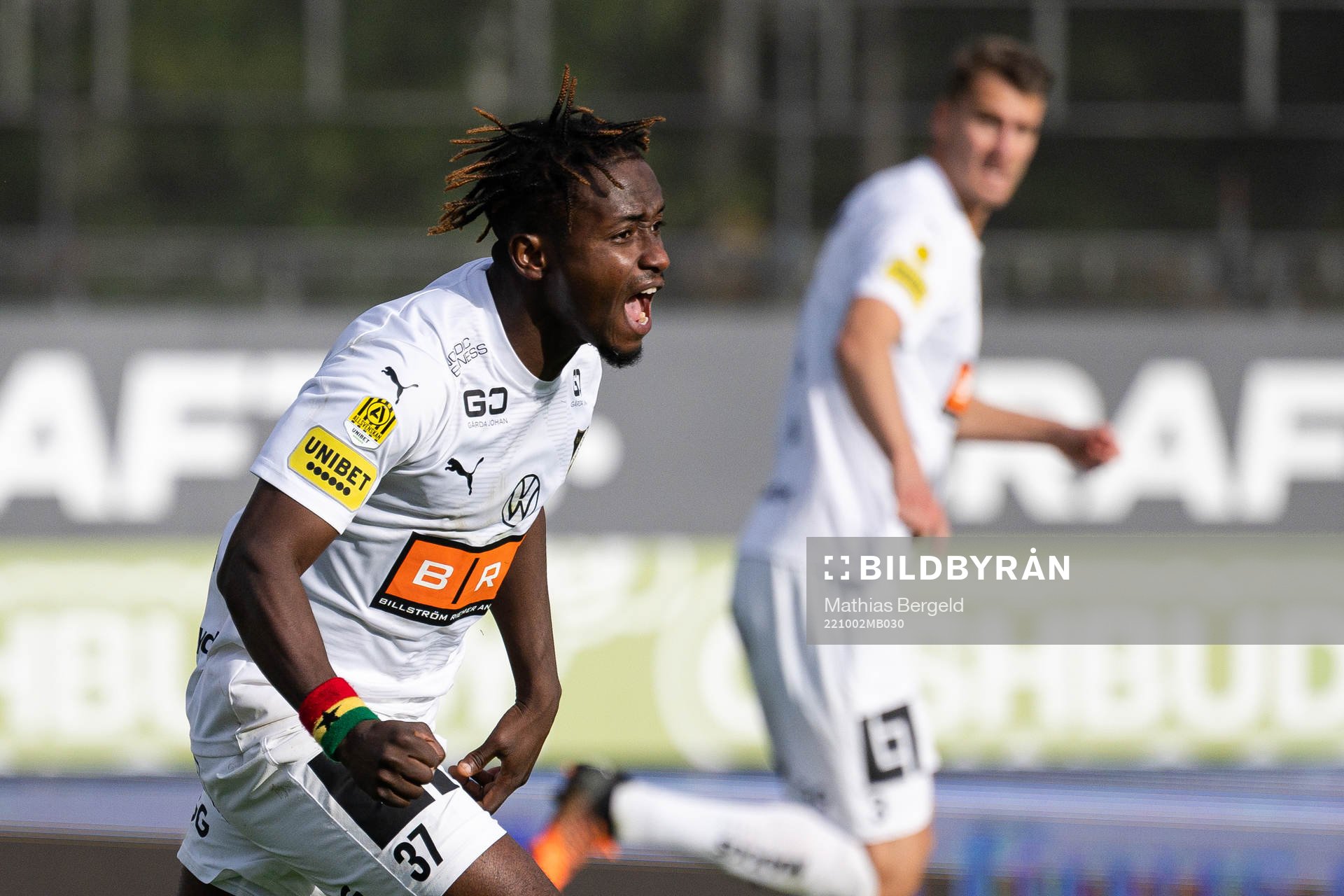Häckens Ibrahim Sadiq jublar