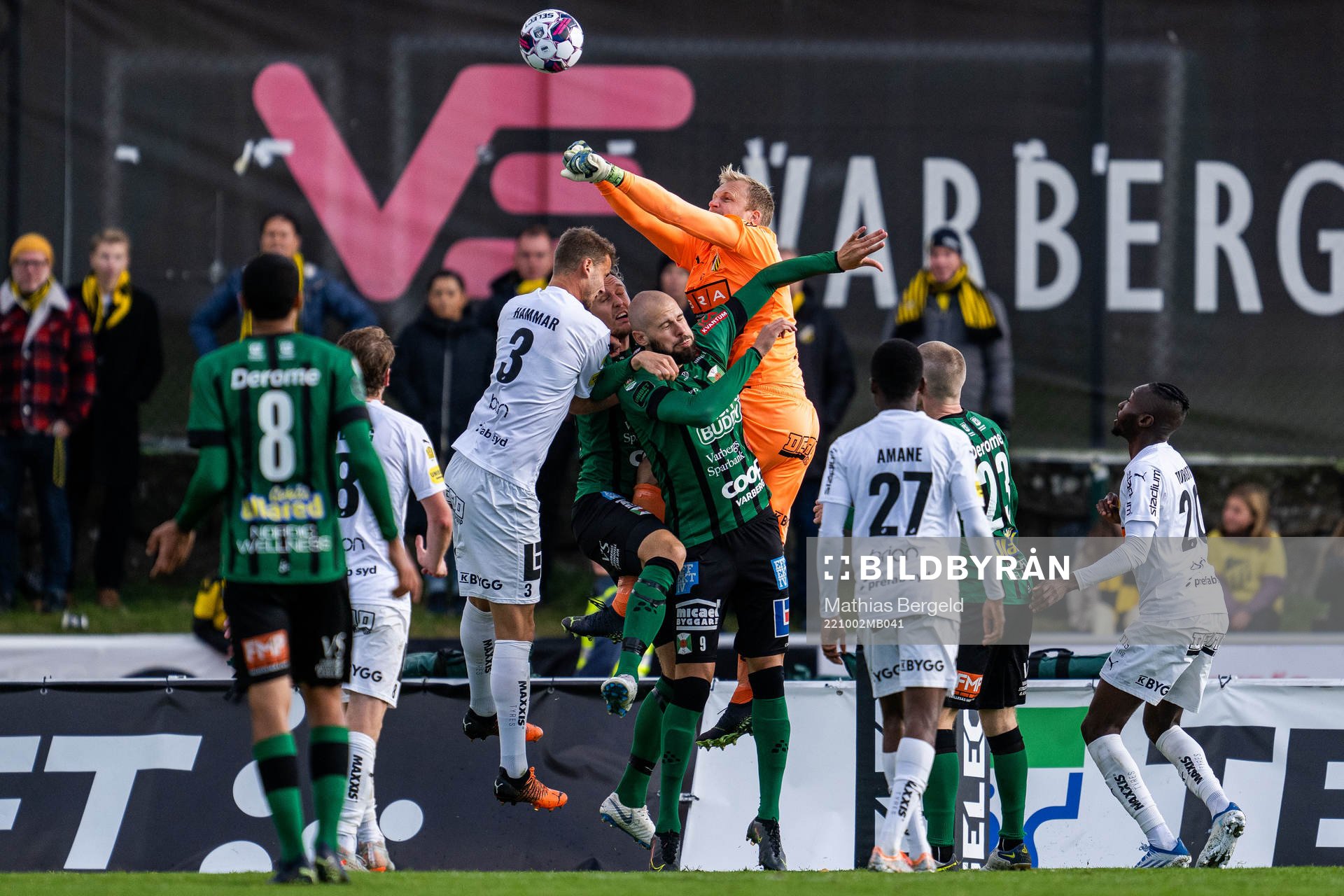 Häckens Johan Hammar och målvakt Peter Abrahamsson