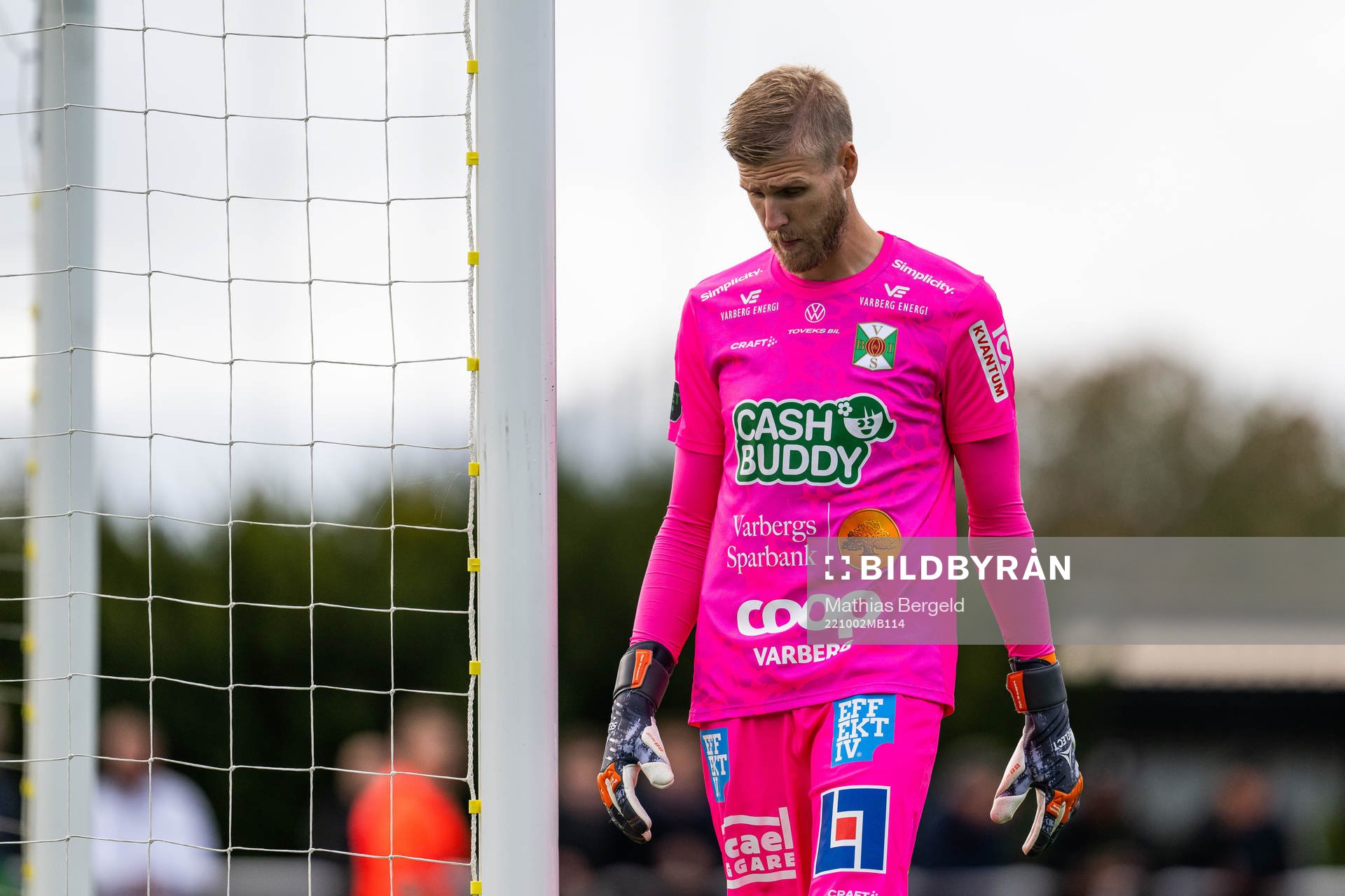 Varbergs målvakt Fredrik Andersson deppar