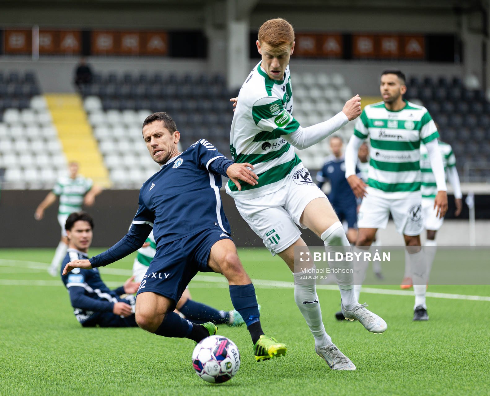 Utsiktens Predrag Randelovic  och Västerås SKs Daniel Ask